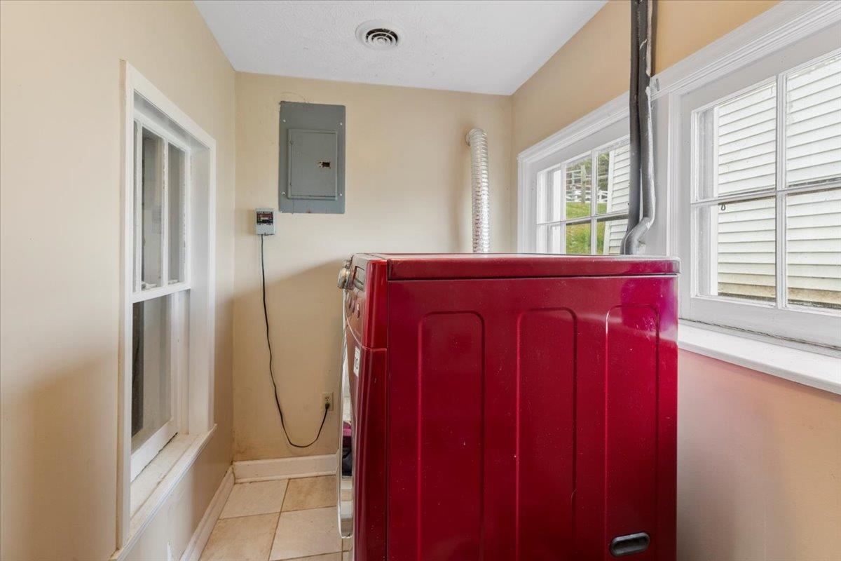 3517 Daniels Run Road NE Pilot VA 24138