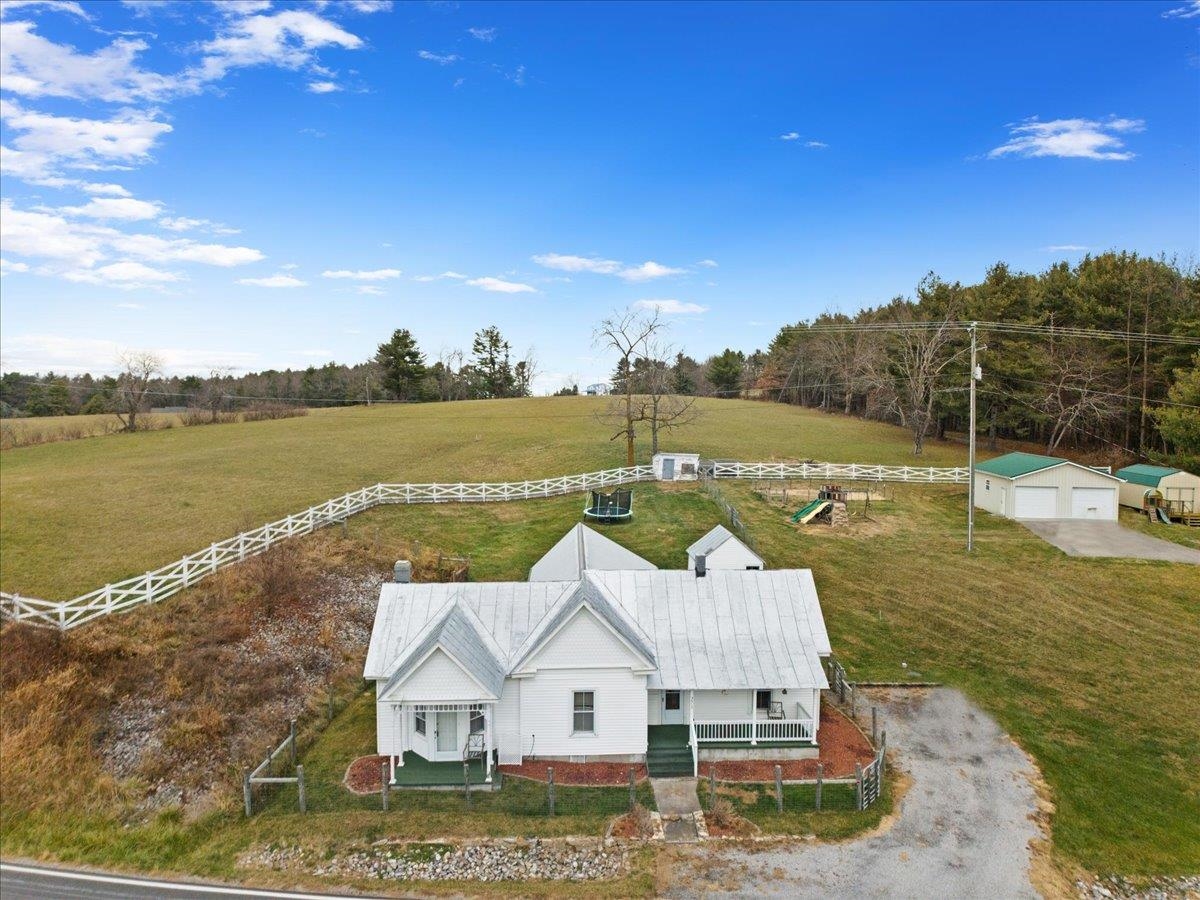 3517 Daniels Run Road NE Pilot VA 24138