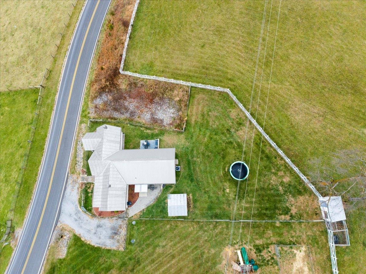 3517 Daniels Run Road NE Pilot VA 24138