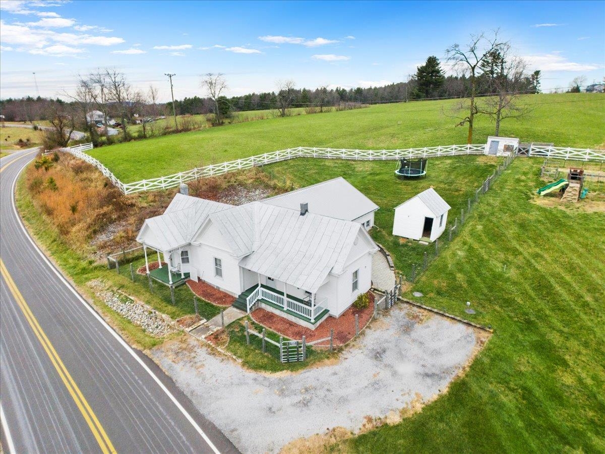 3517 Daniels Run Road NE Pilot VA 24138