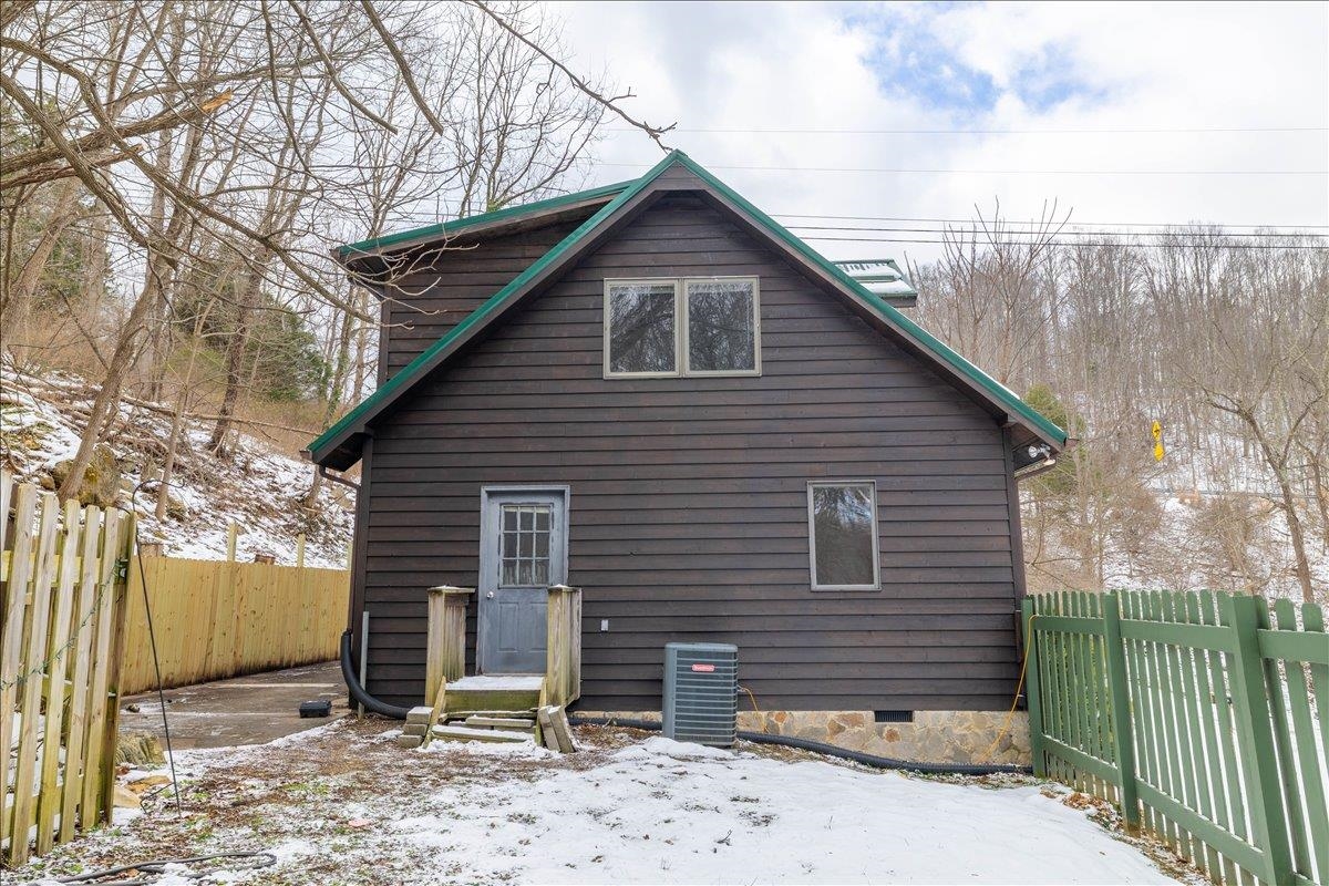 182 Rose Road Newport VA 24128