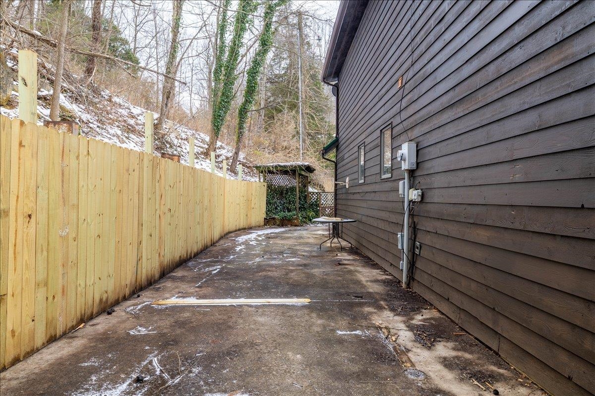 182 Rose Road Newport VA 24128