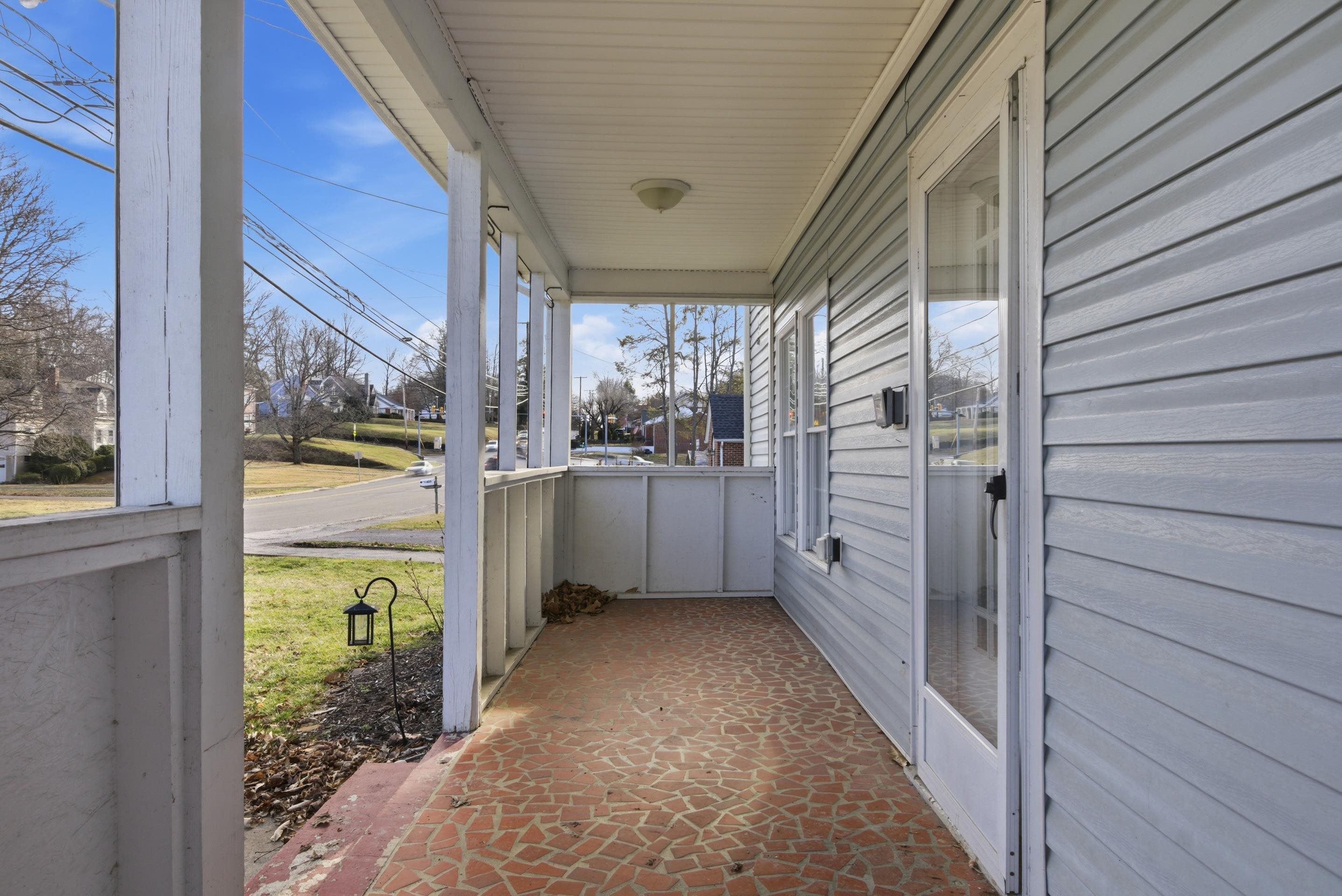 509 W Main Street Christiansburg VA 24073