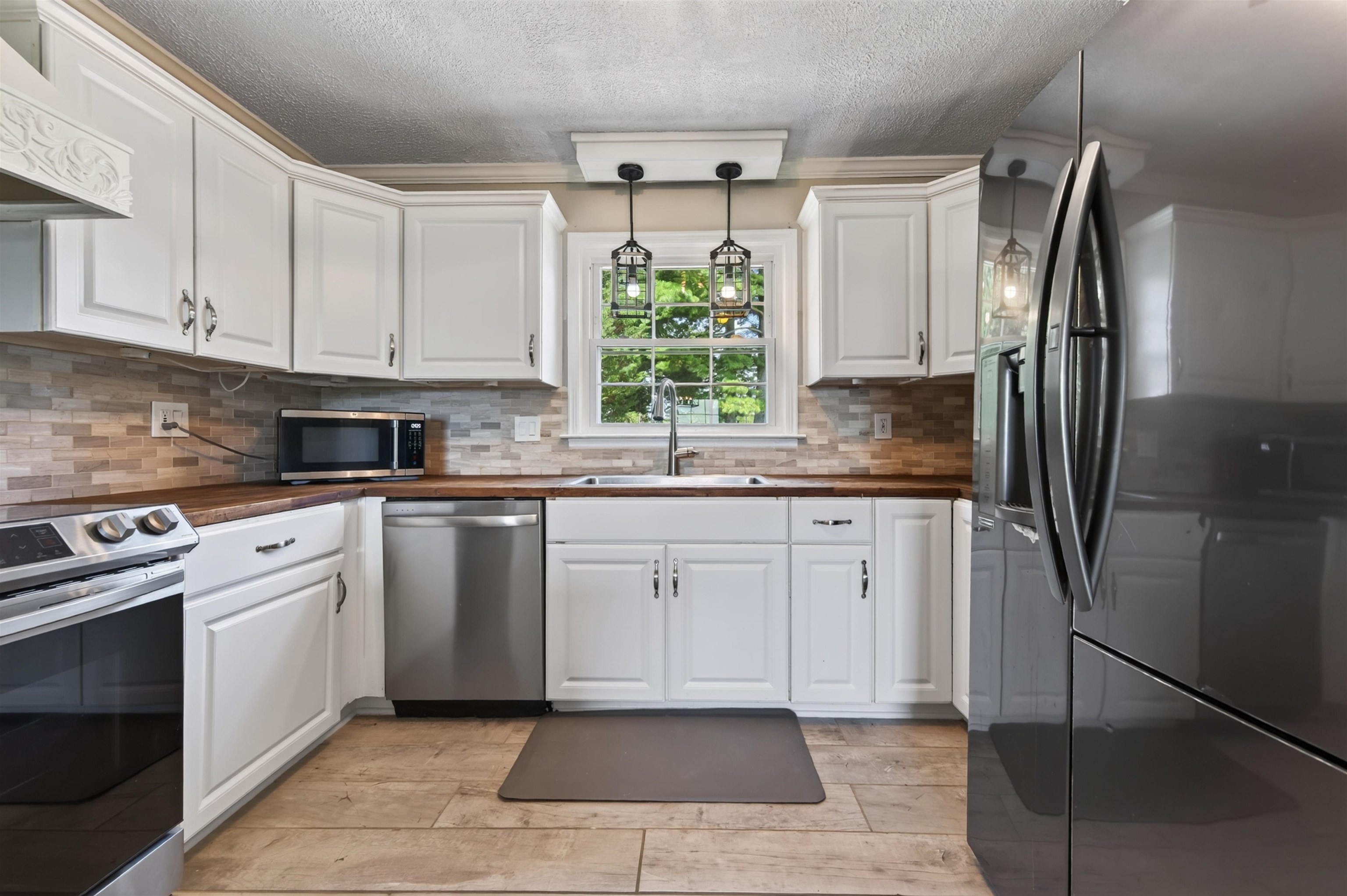 1270 Crestview Drive Wytheville VA 24382