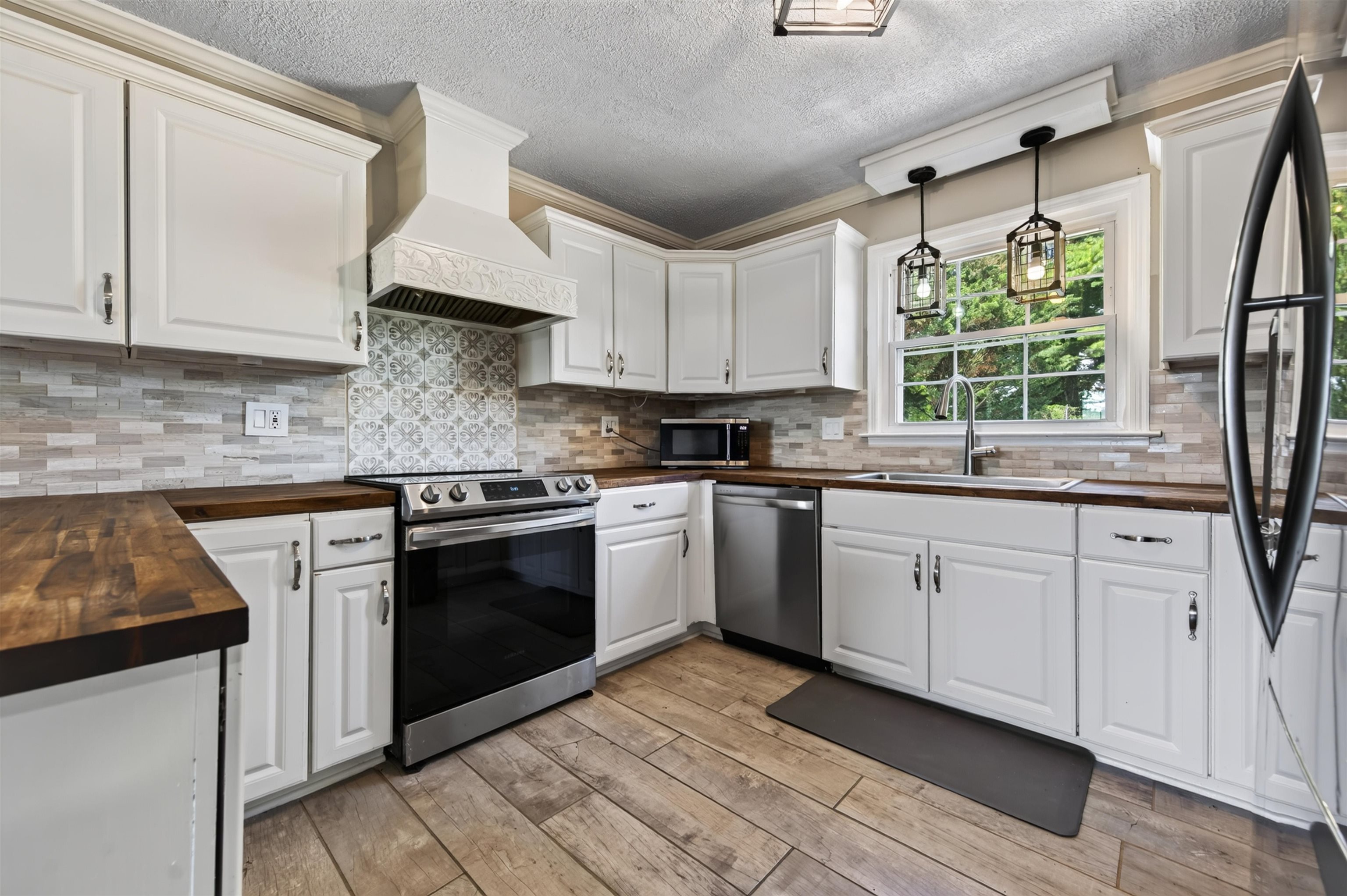 1270 Crestview Drive Wytheville VA 24382