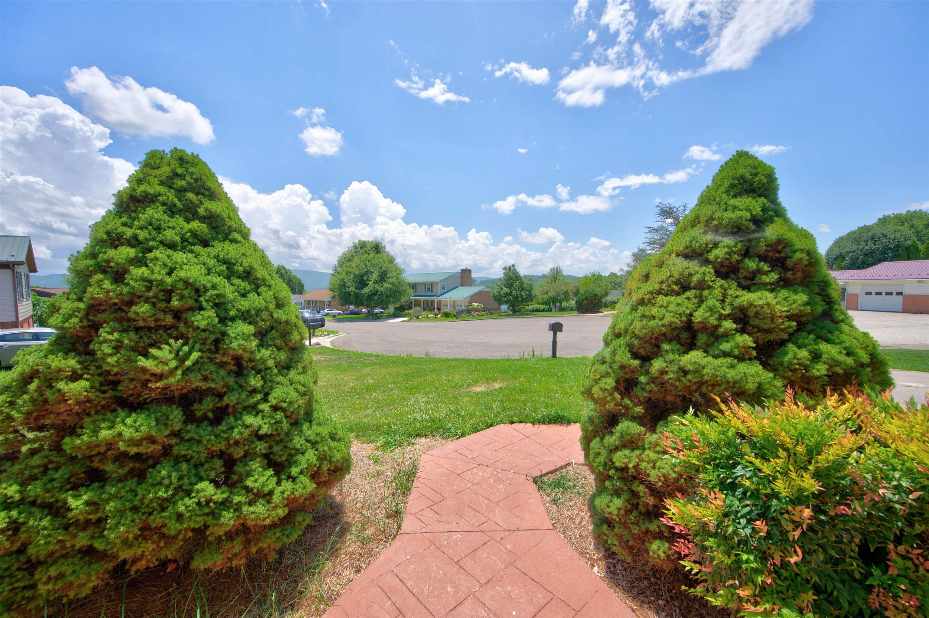 1270 Crestview Drive Wytheville VA 24382