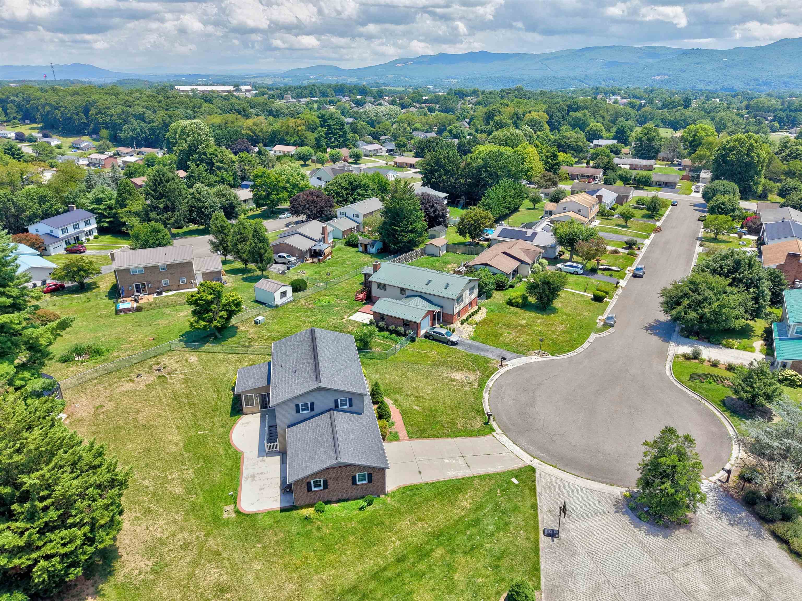 1270 Crestview Drive Wytheville VA 24382