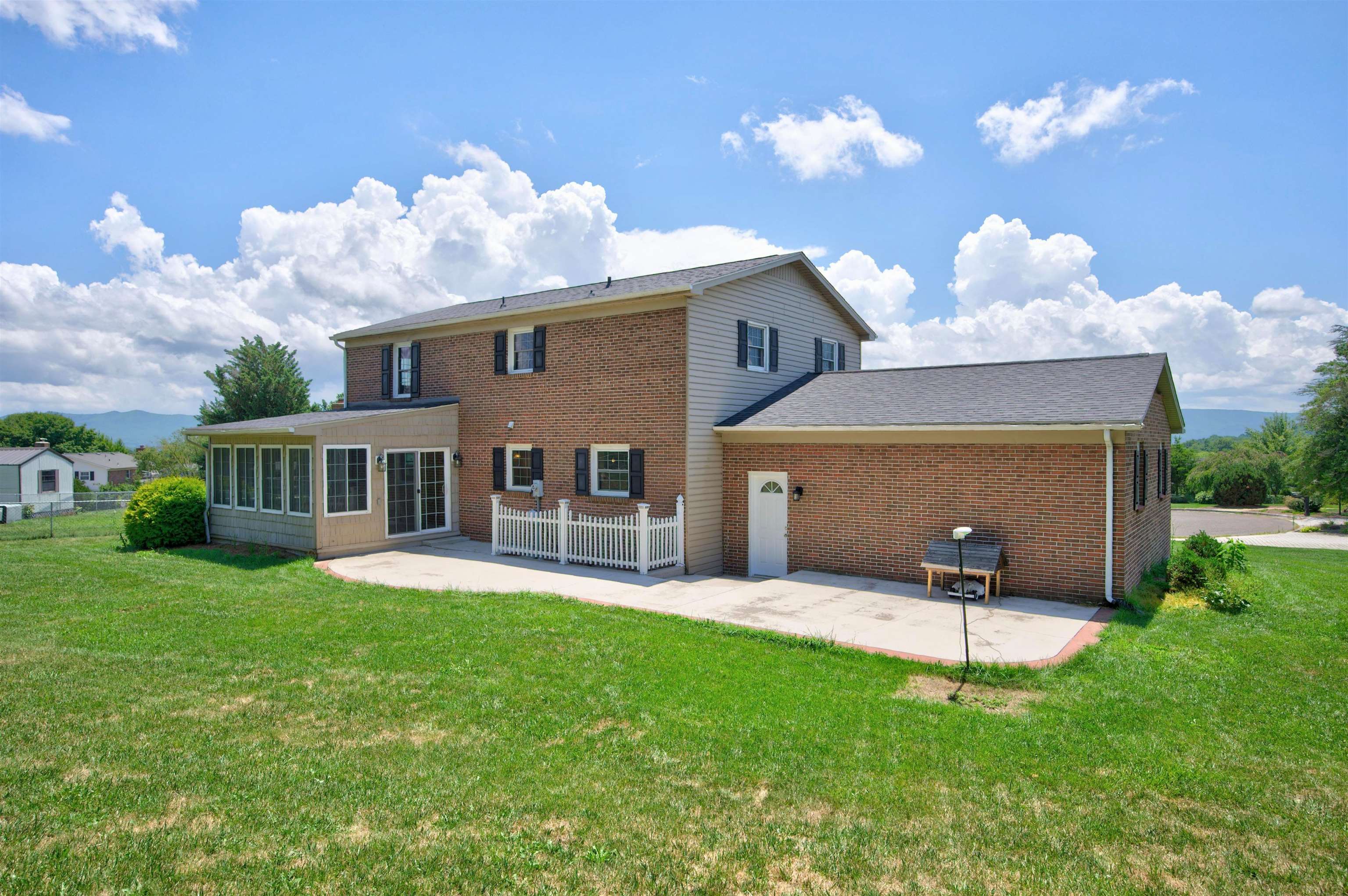 1270 Crestview Drive Wytheville VA 24382