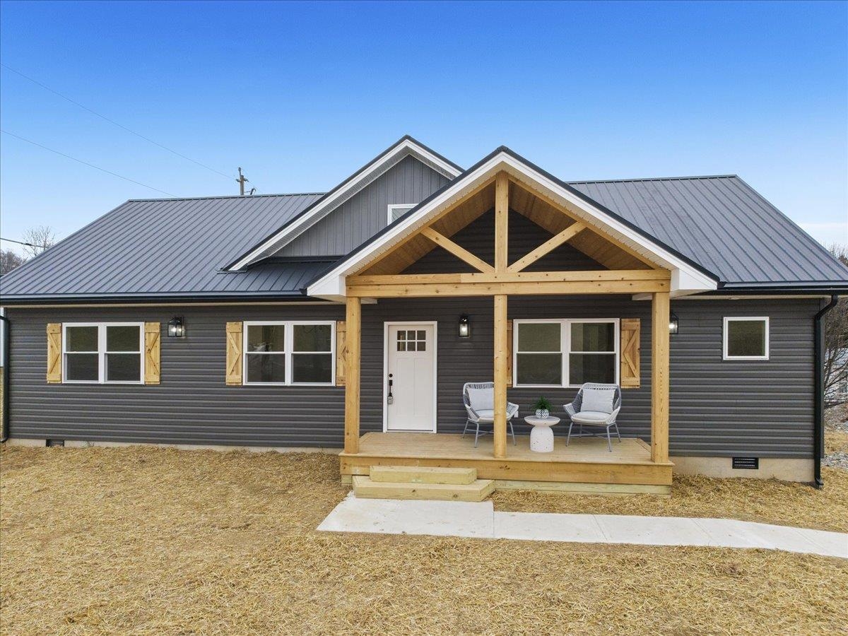 2011 Bob White Boulevard Pulaski VA 24301