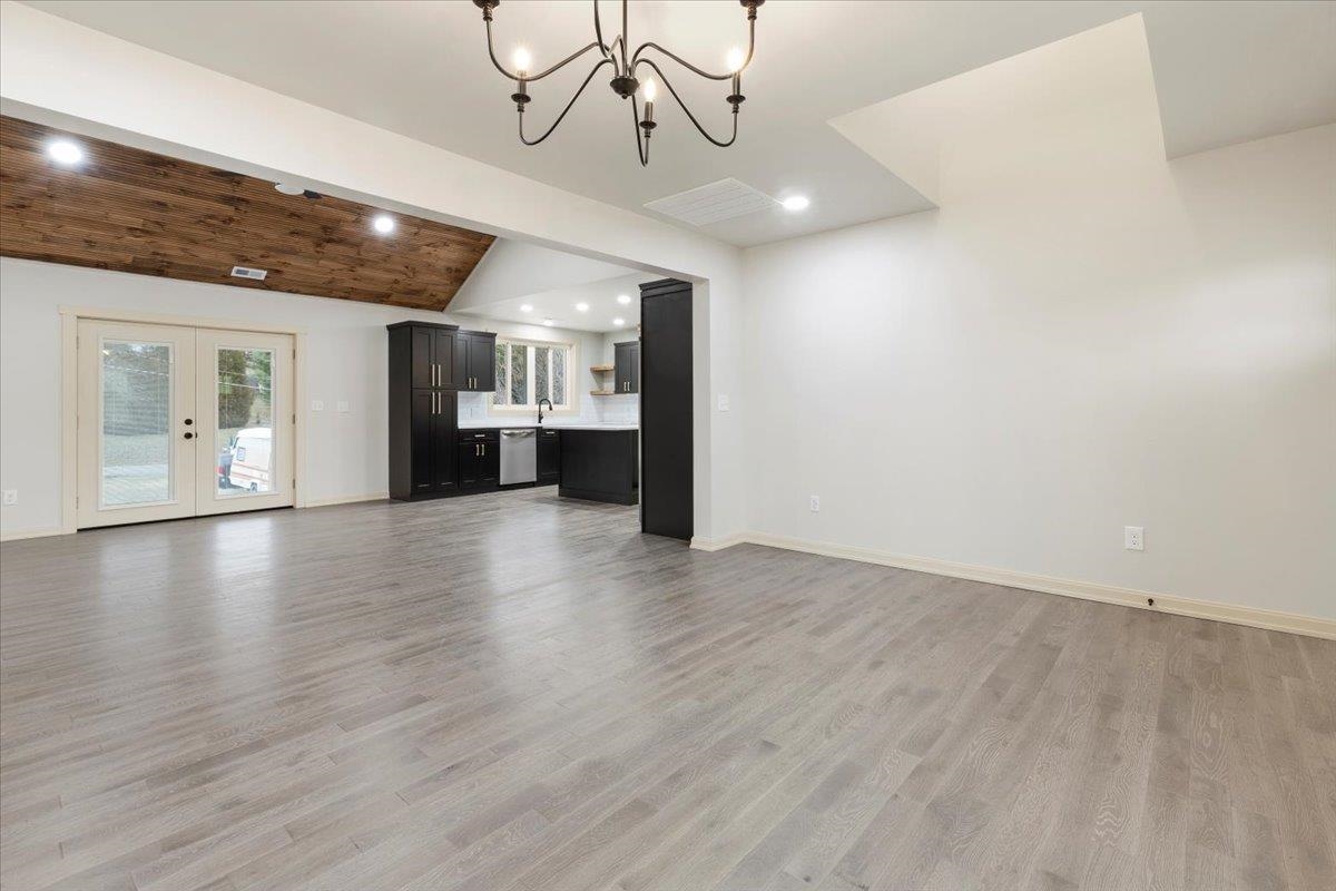 2011 Bob White Boulevard Pulaski VA 24301