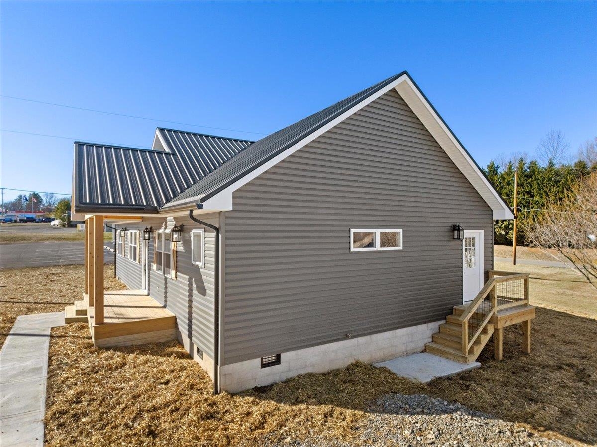 2011 Bob White Boulevard Pulaski VA 24301