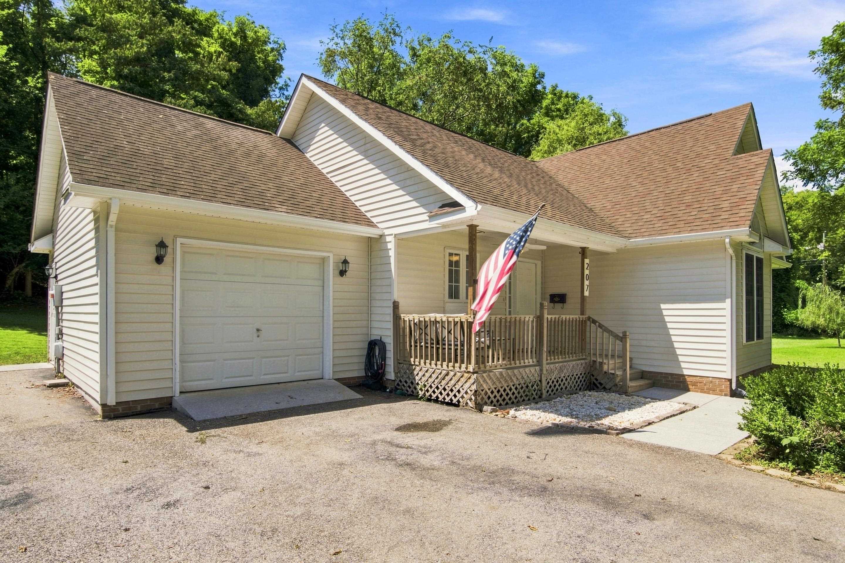 207 Staples Street Radford VA 24141