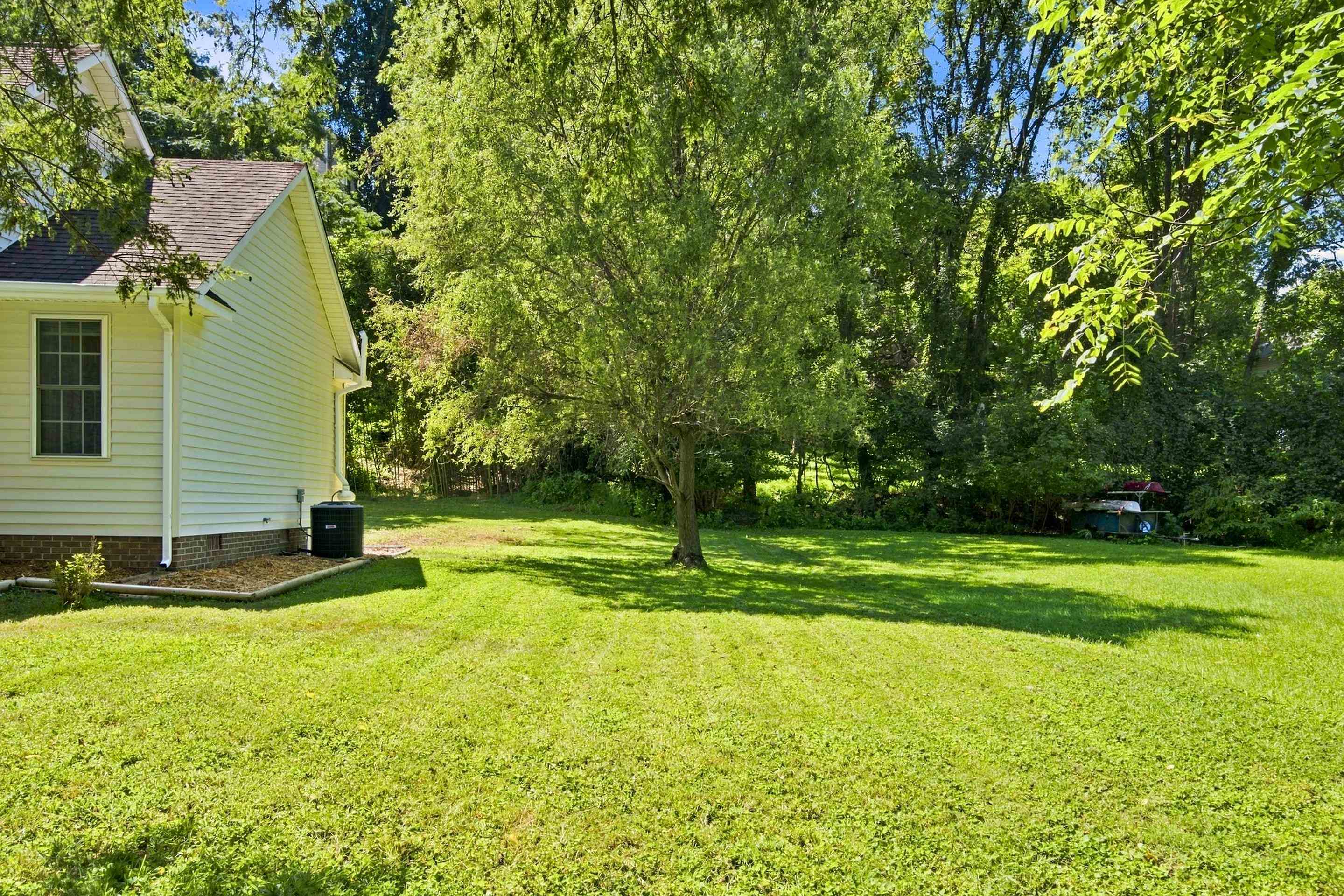 207 Staples Street Radford VA 24141