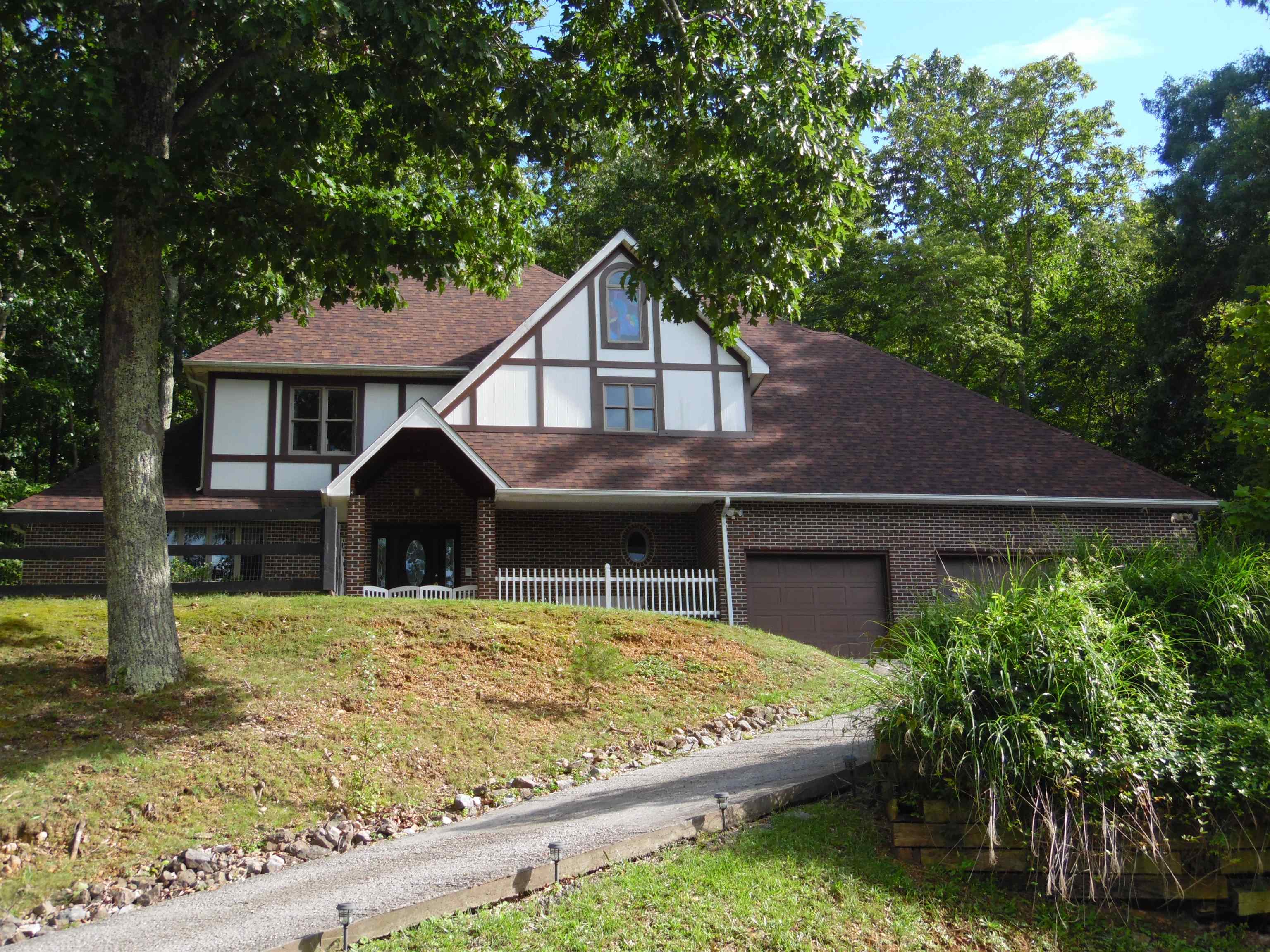 921 Clifford Street Pearisburg VA 24134