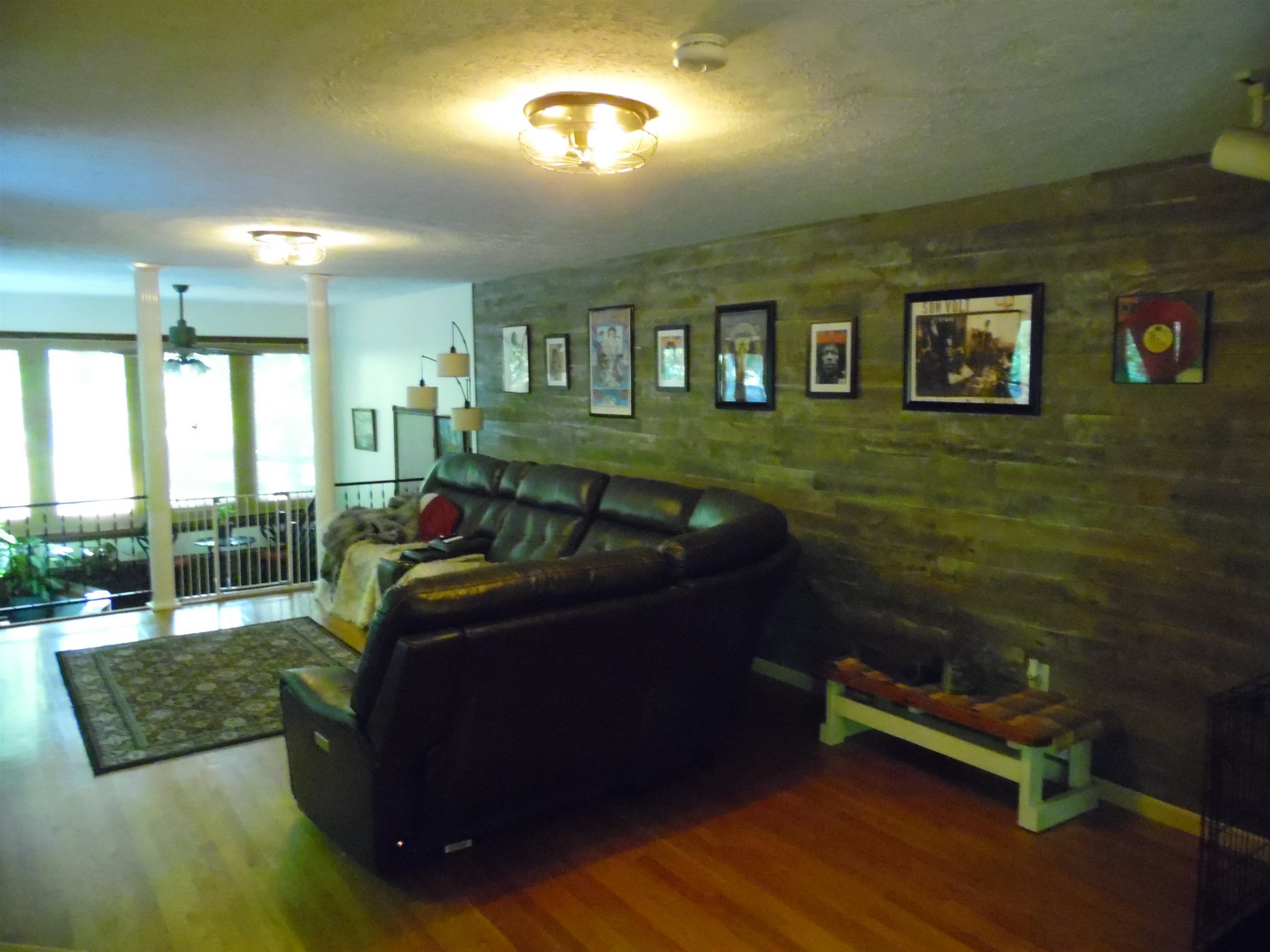 921 Clifford Street Pearisburg VA 24134