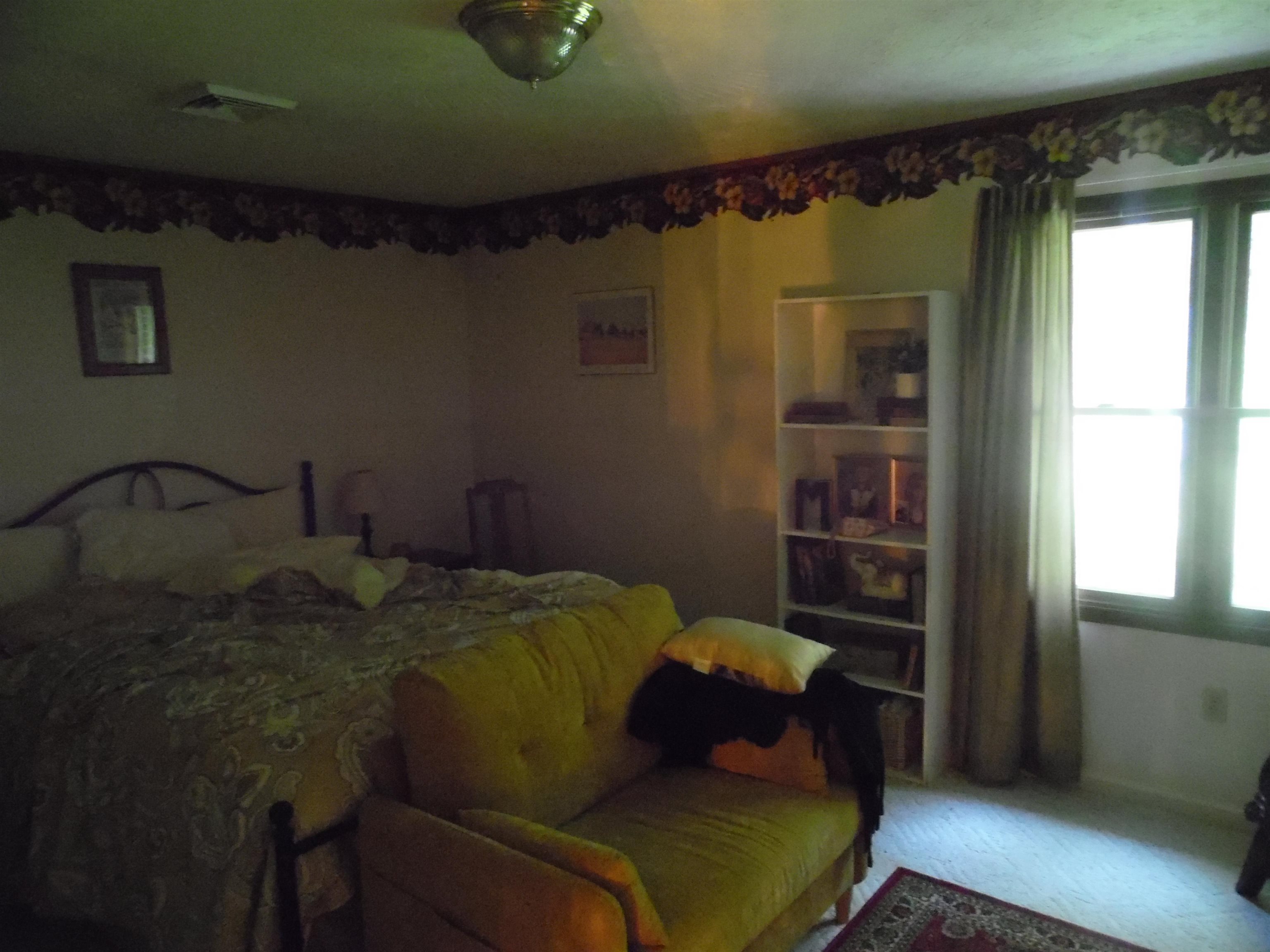 921 Clifford Street Pearisburg VA 24134