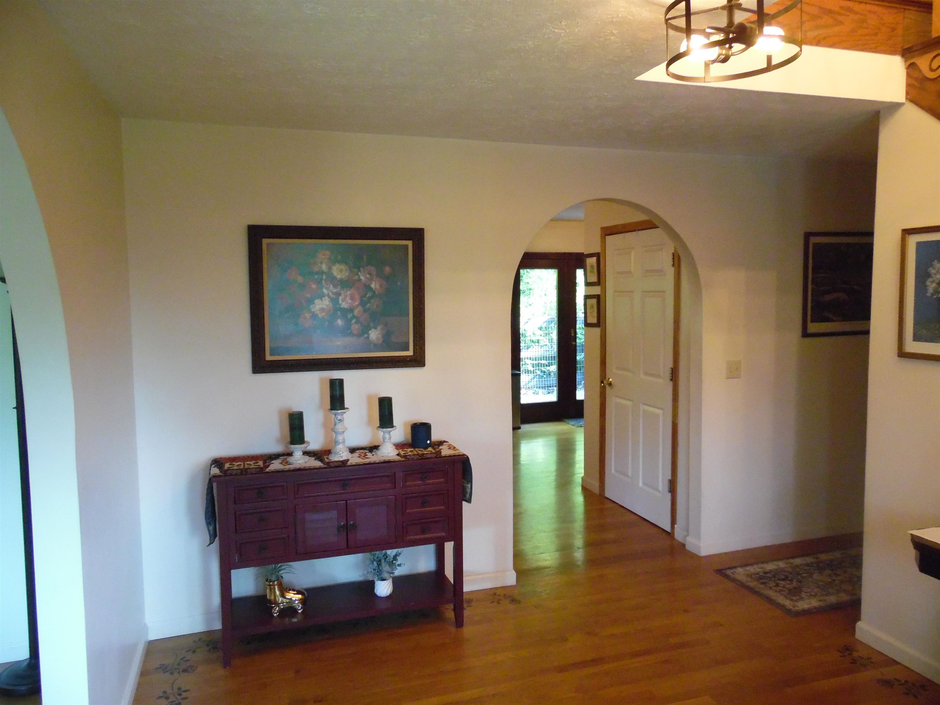 921 Clifford Street Pearisburg VA 24134