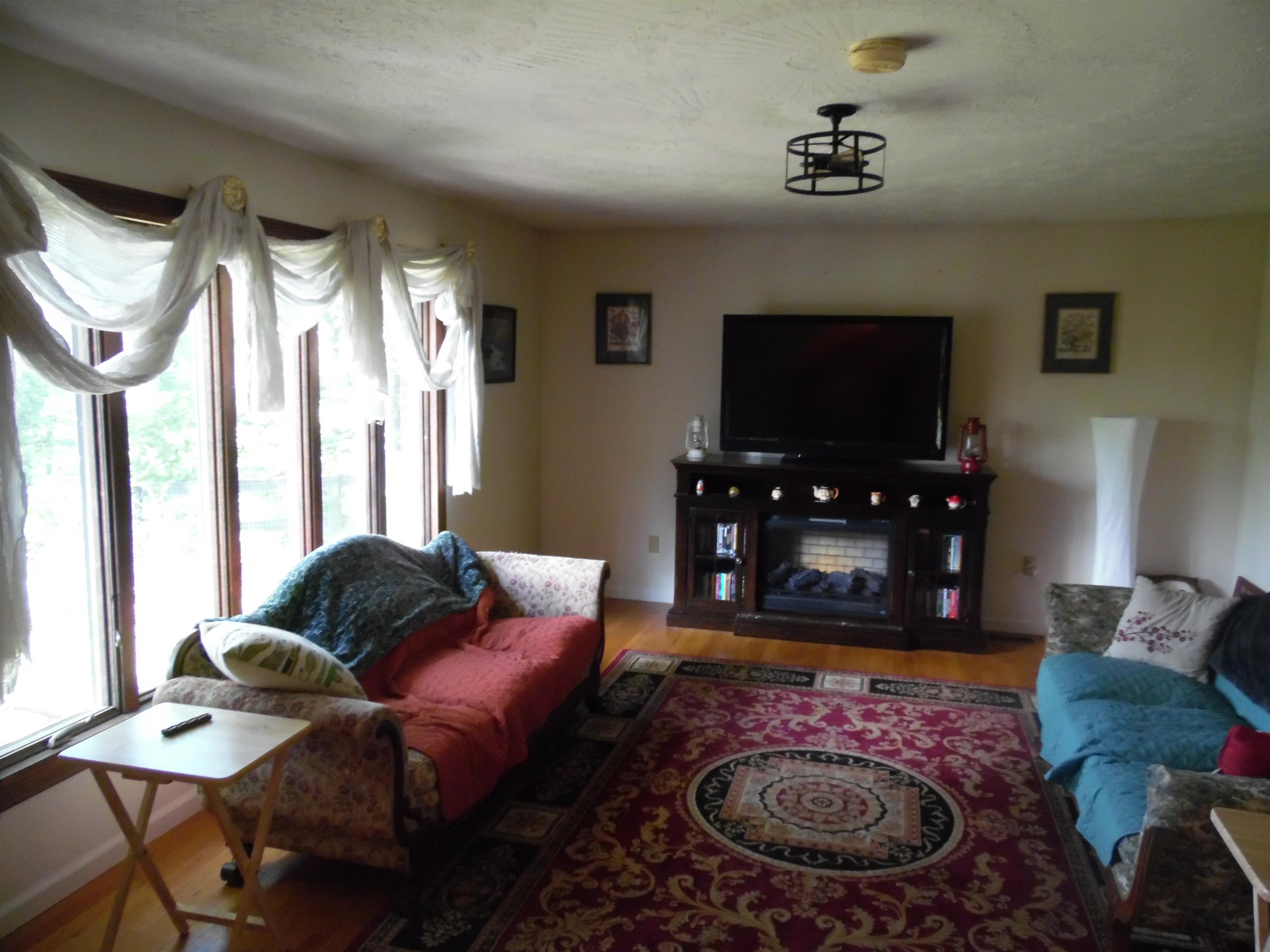 921 Clifford Street Pearisburg VA 24134