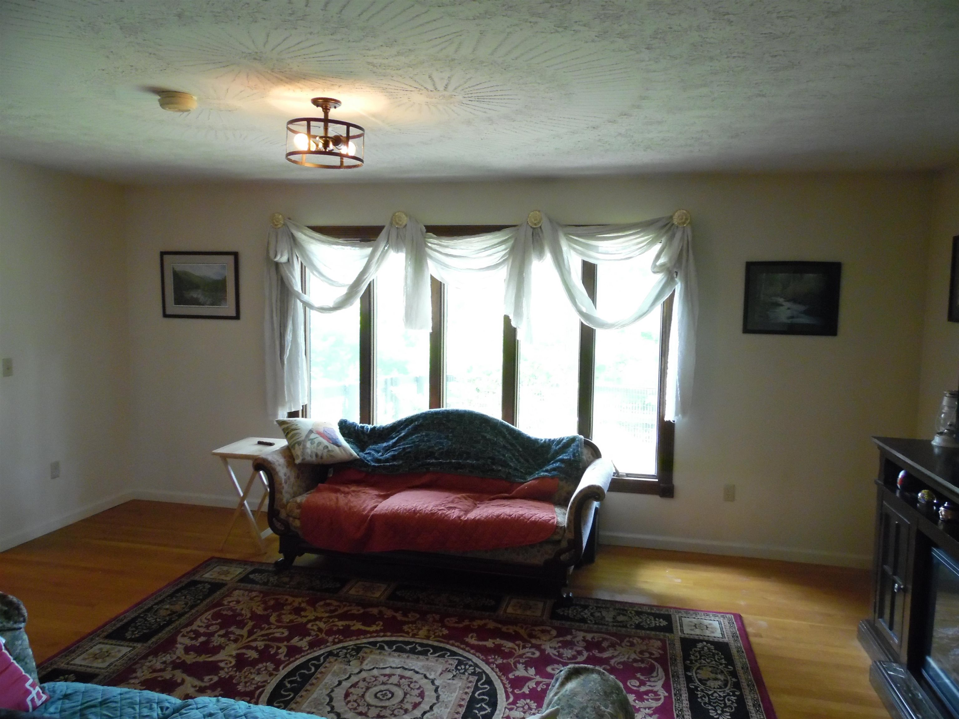 921 Clifford Street Pearisburg VA 24134