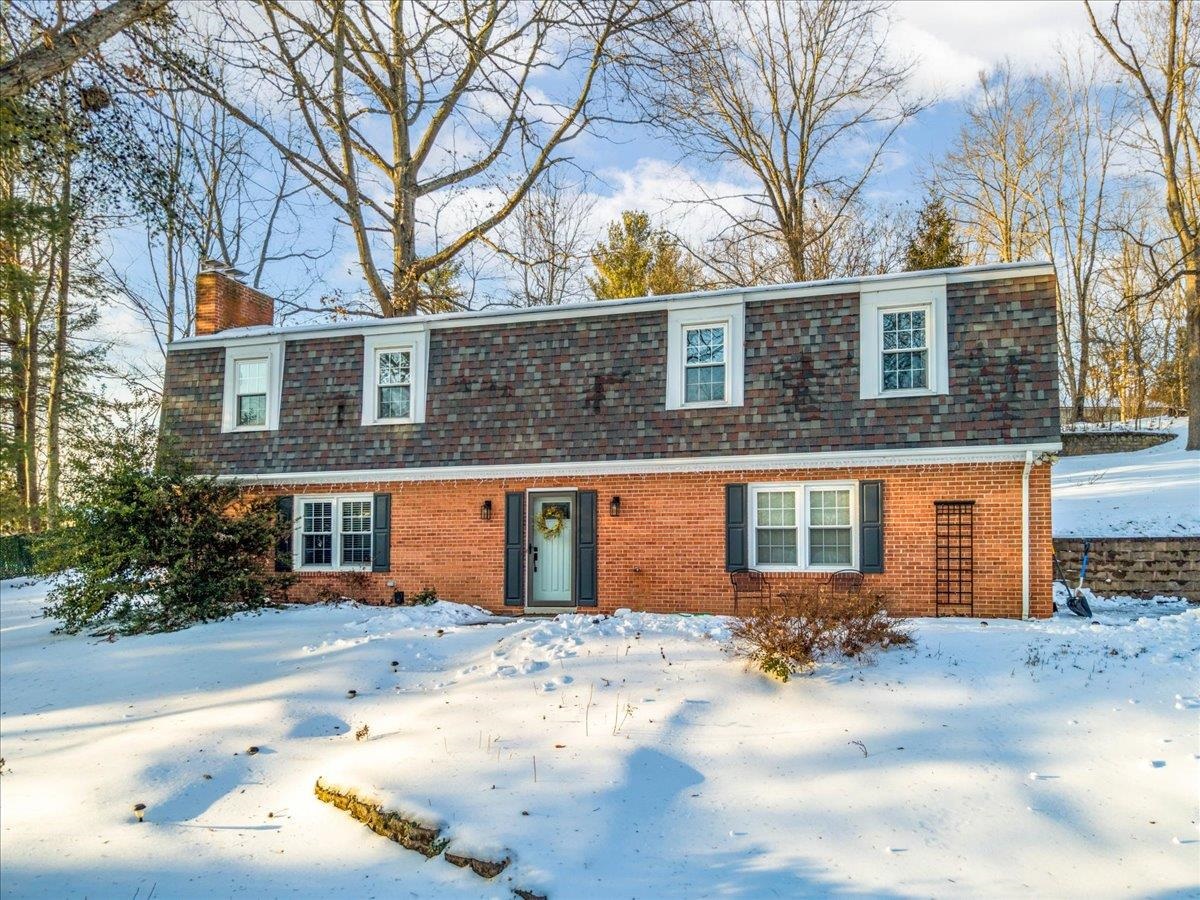 Blacksburg VA, 204 Pine Drive