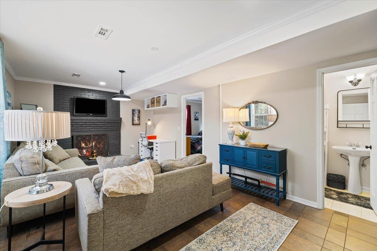 204 Pine Drive Blacksburg VA 24060