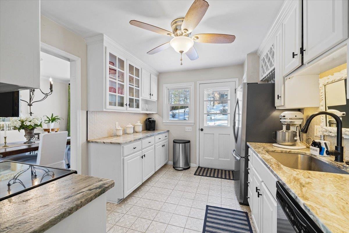 204 Pine Drive Blacksburg VA 24060