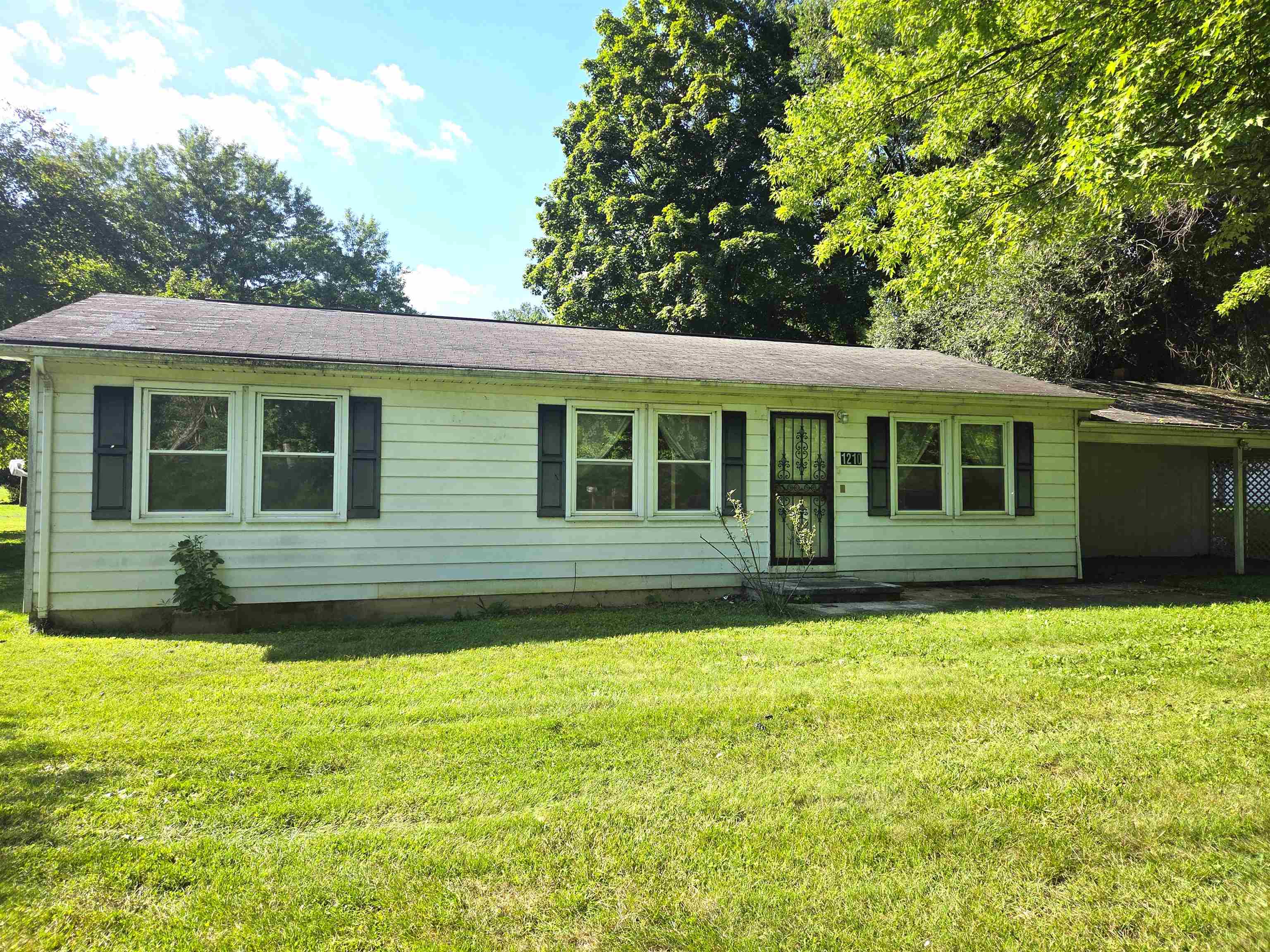 1210 Wolf Creek Road Narrows VA 24124