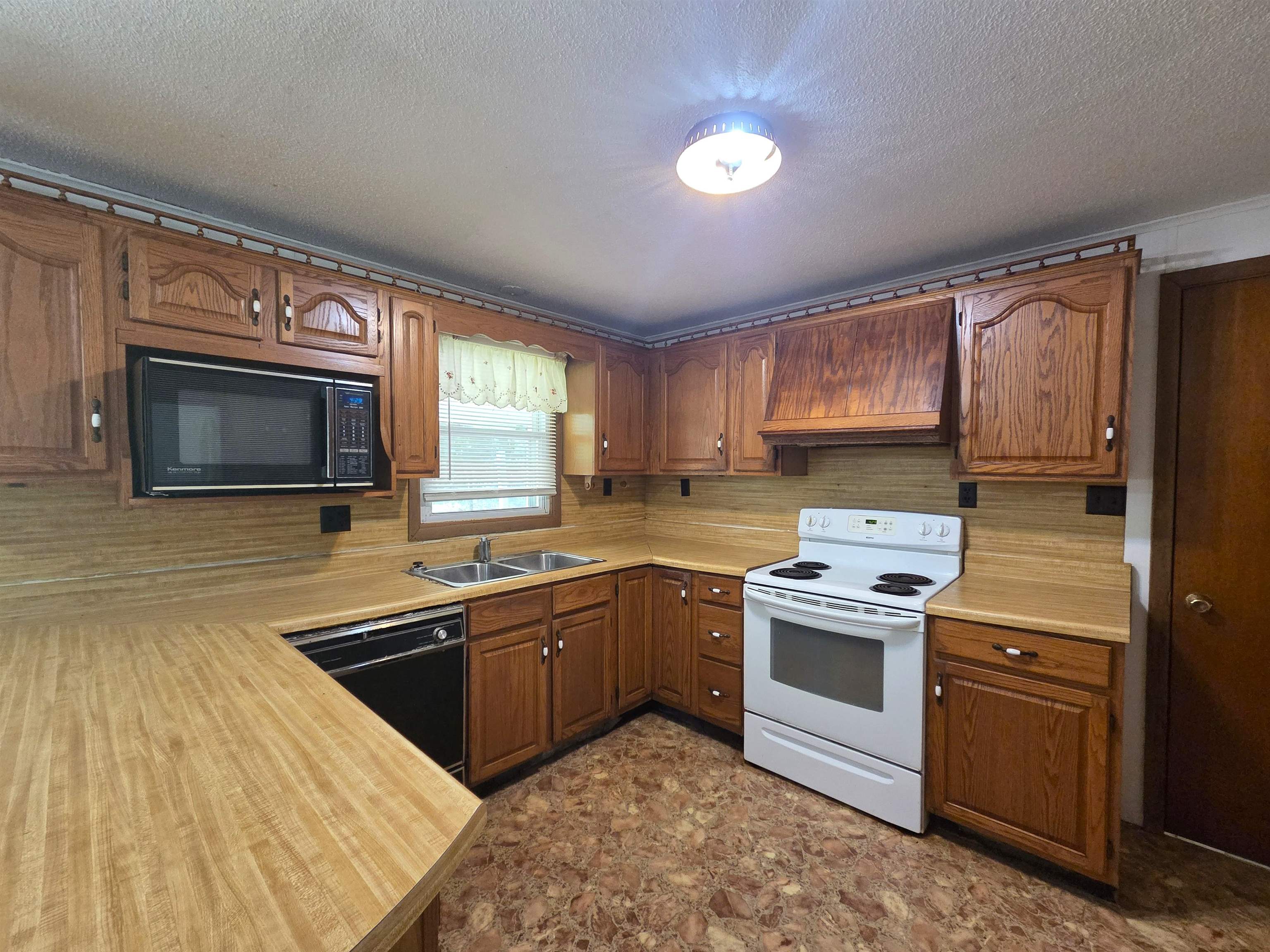 1210 Wolf Creek Road Narrows VA 24124