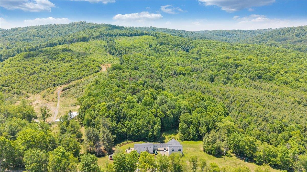 674 Old Furnace Road SW Floyd VA 24091