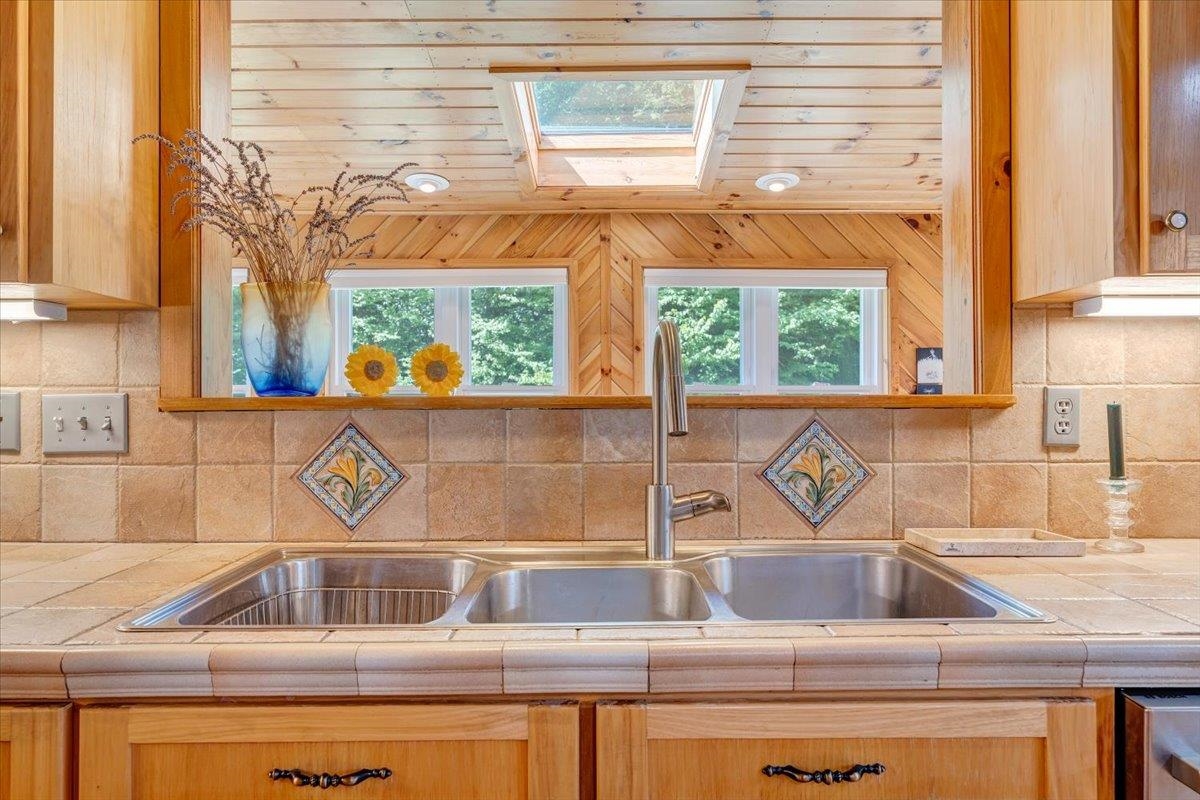 674 Old Furnace Road SW Floyd VA 24091