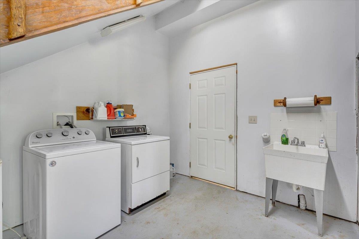 674 Old Furnace Road SW Floyd VA 24091