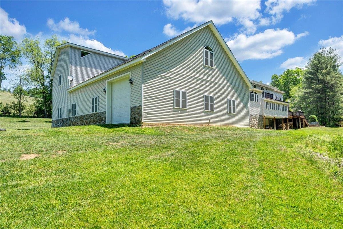 674 Old Furnace Road SW Floyd VA 24091