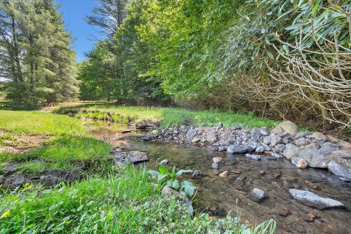 674 Old Furnace Road SW Floyd VA 24091