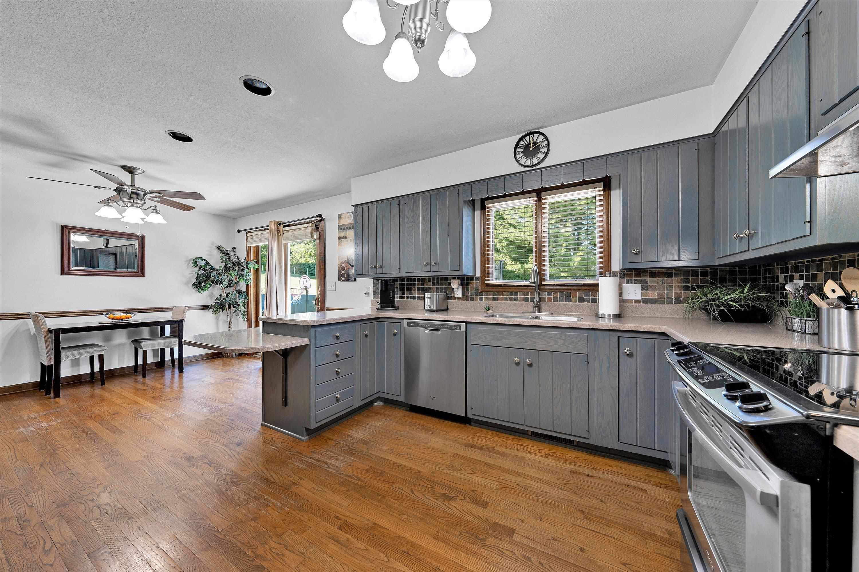 302 Chestnut Street Pearisburg VA 24134