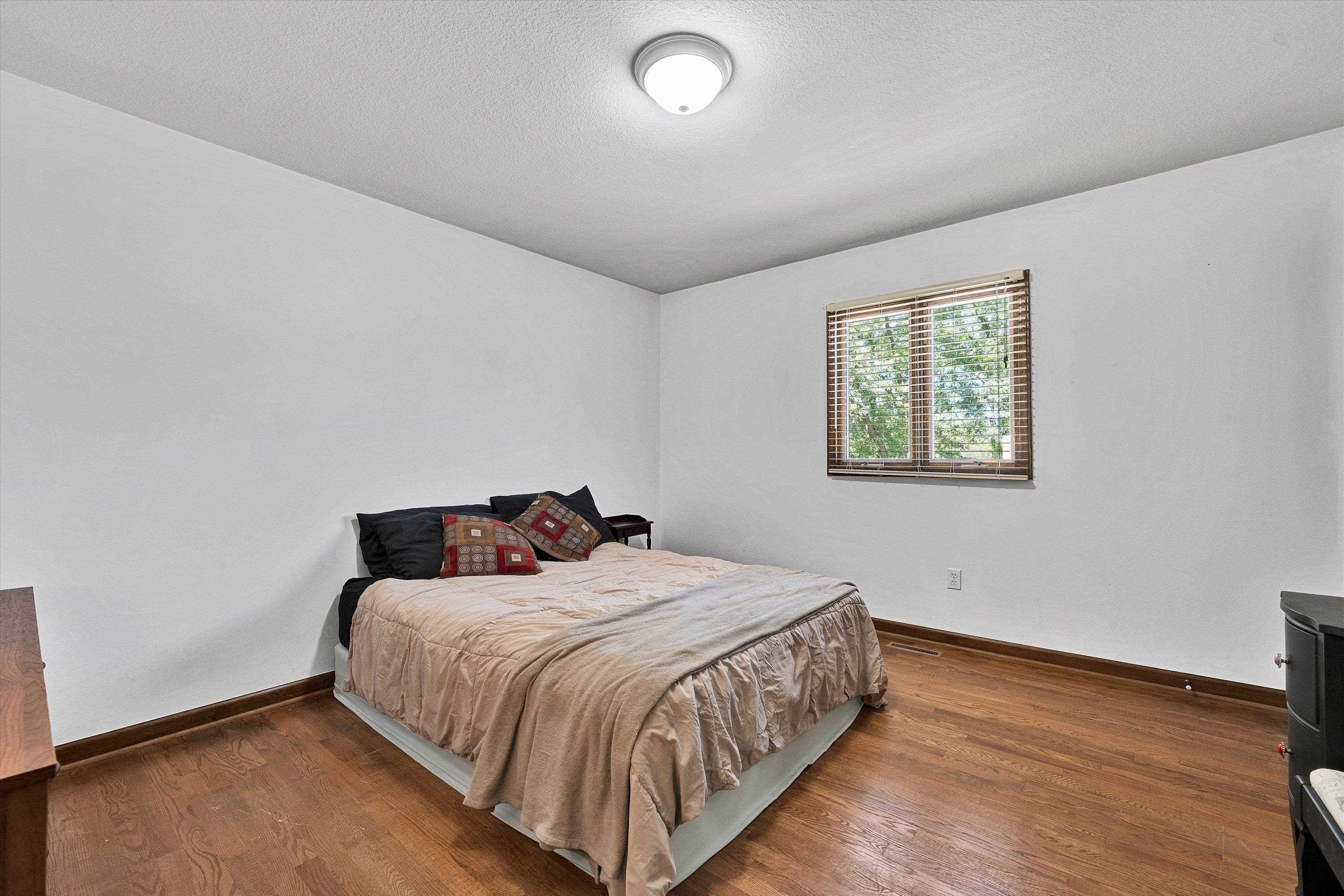 302 Chestnut Street Pearisburg VA 24134