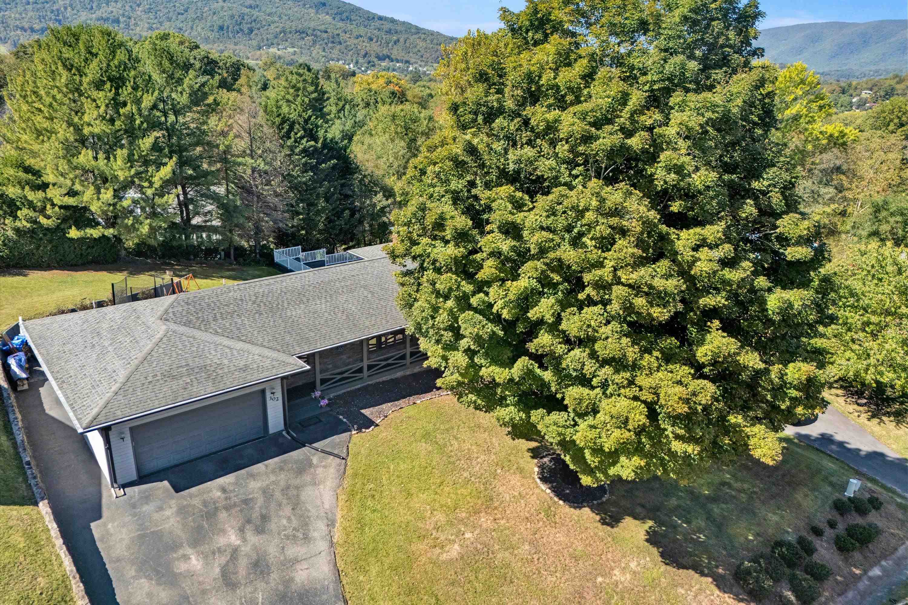 302 Chestnut Street Pearisburg VA 24134