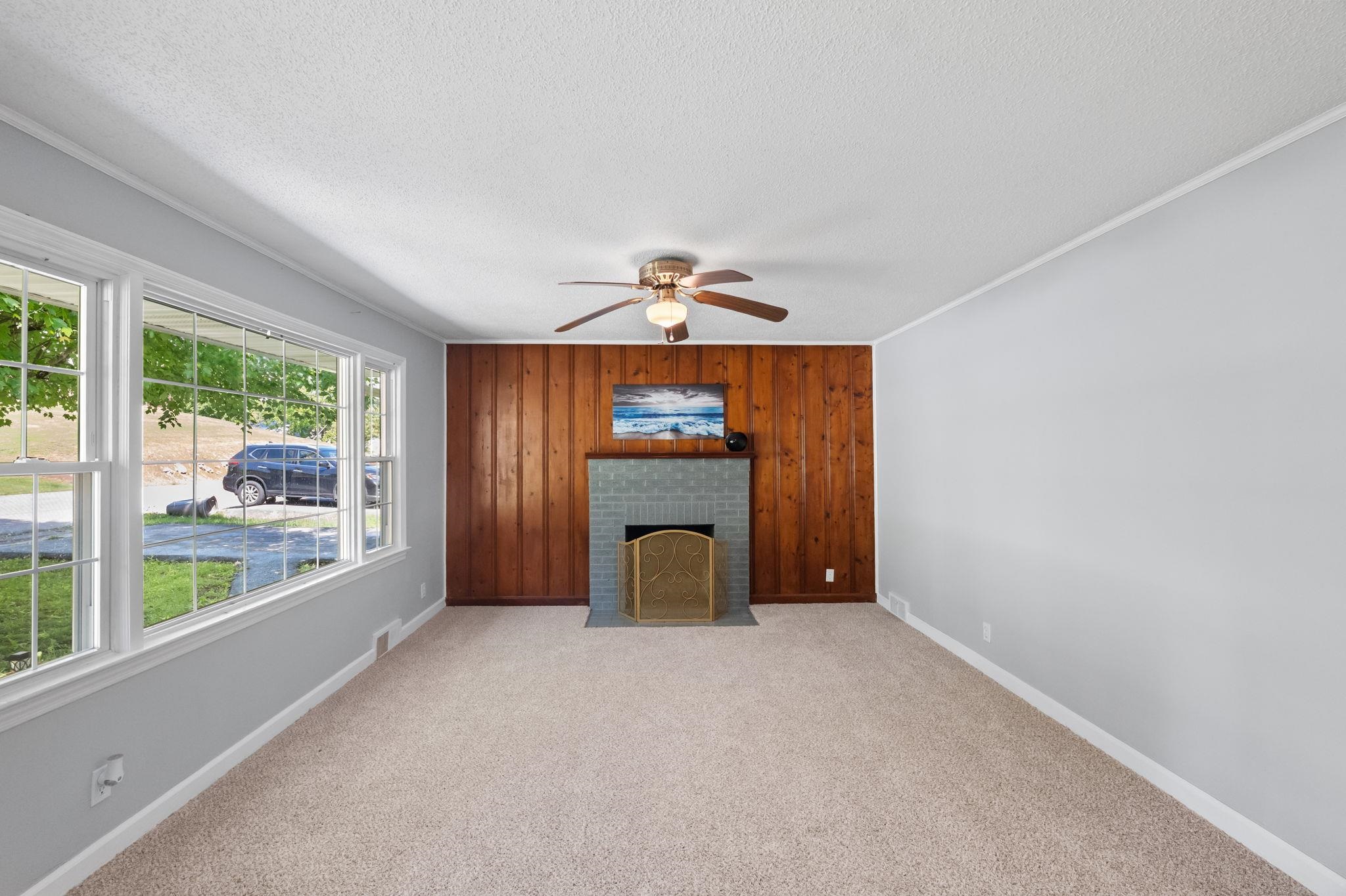 331 Hulldale Avenue Marion VA 24354