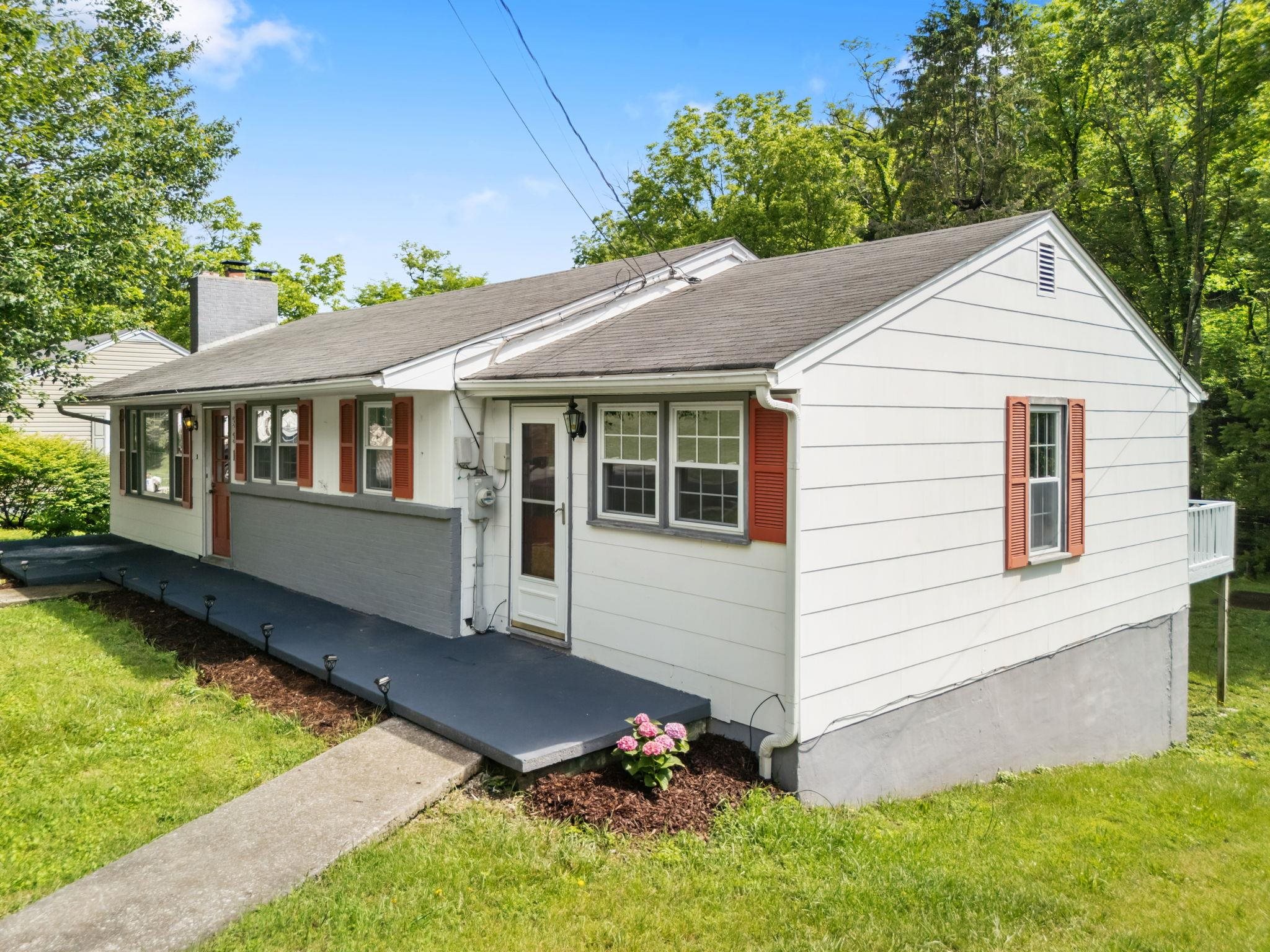 331 Hulldale Avenue Marion VA 24354
