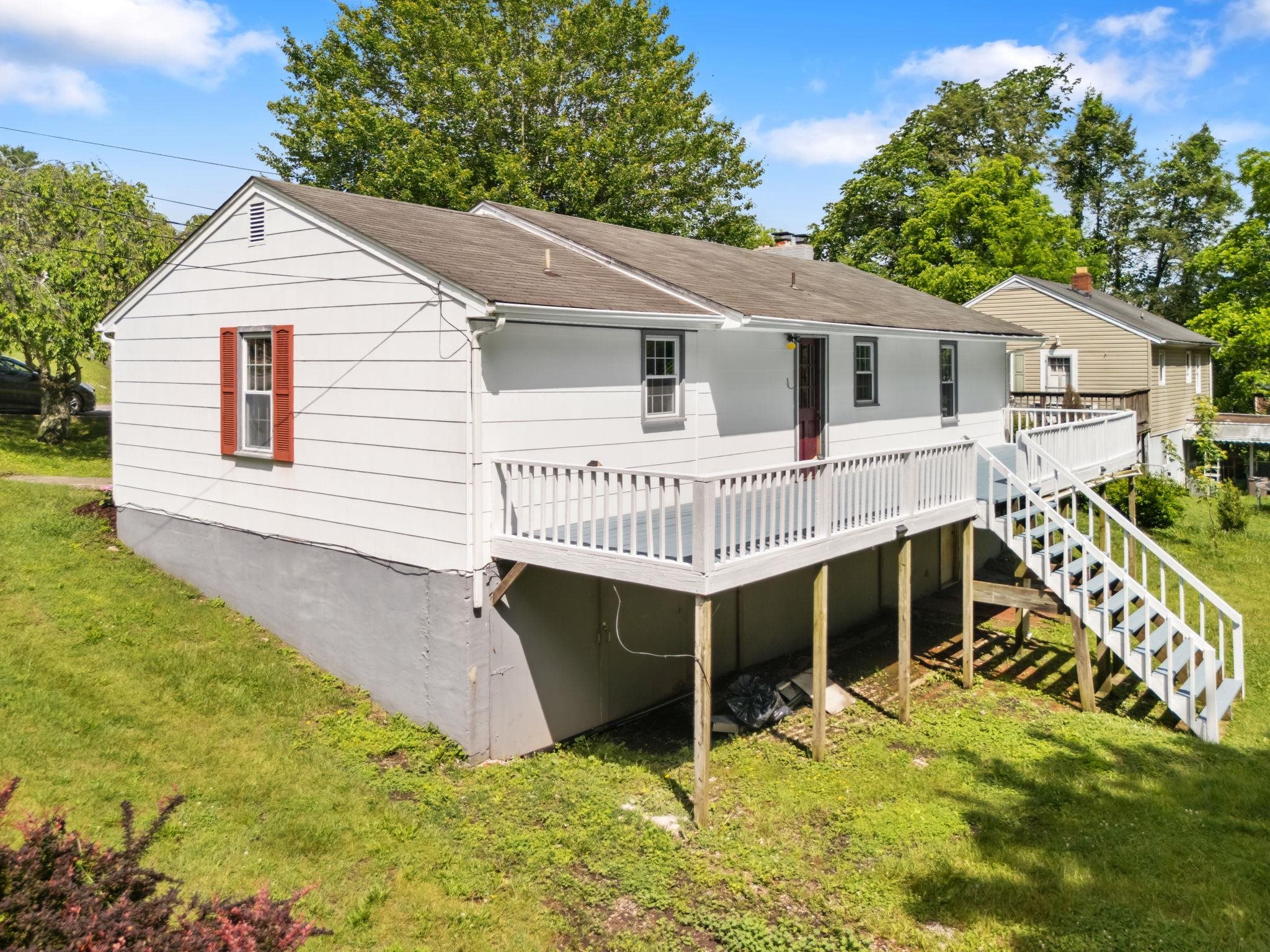 331 Hulldale Avenue Marion VA 24354