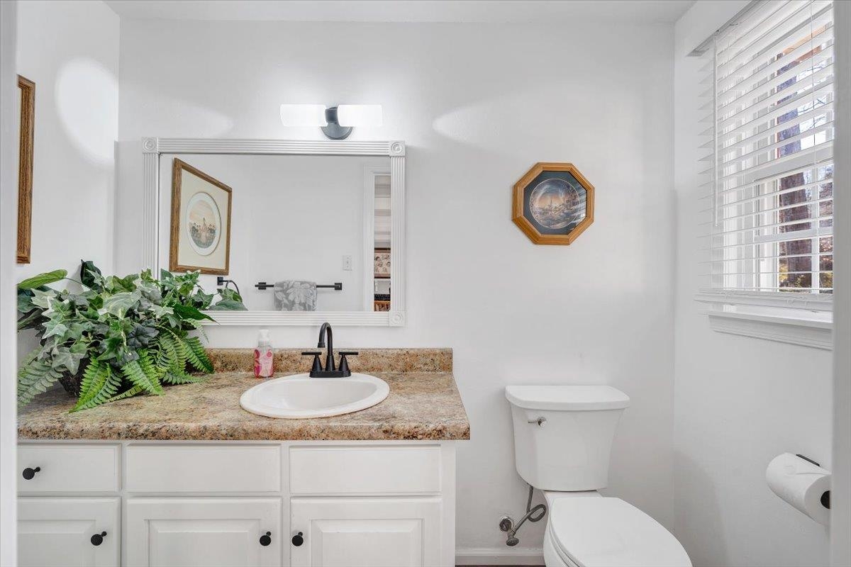 2831 Westclub Drive Salem VA 24153