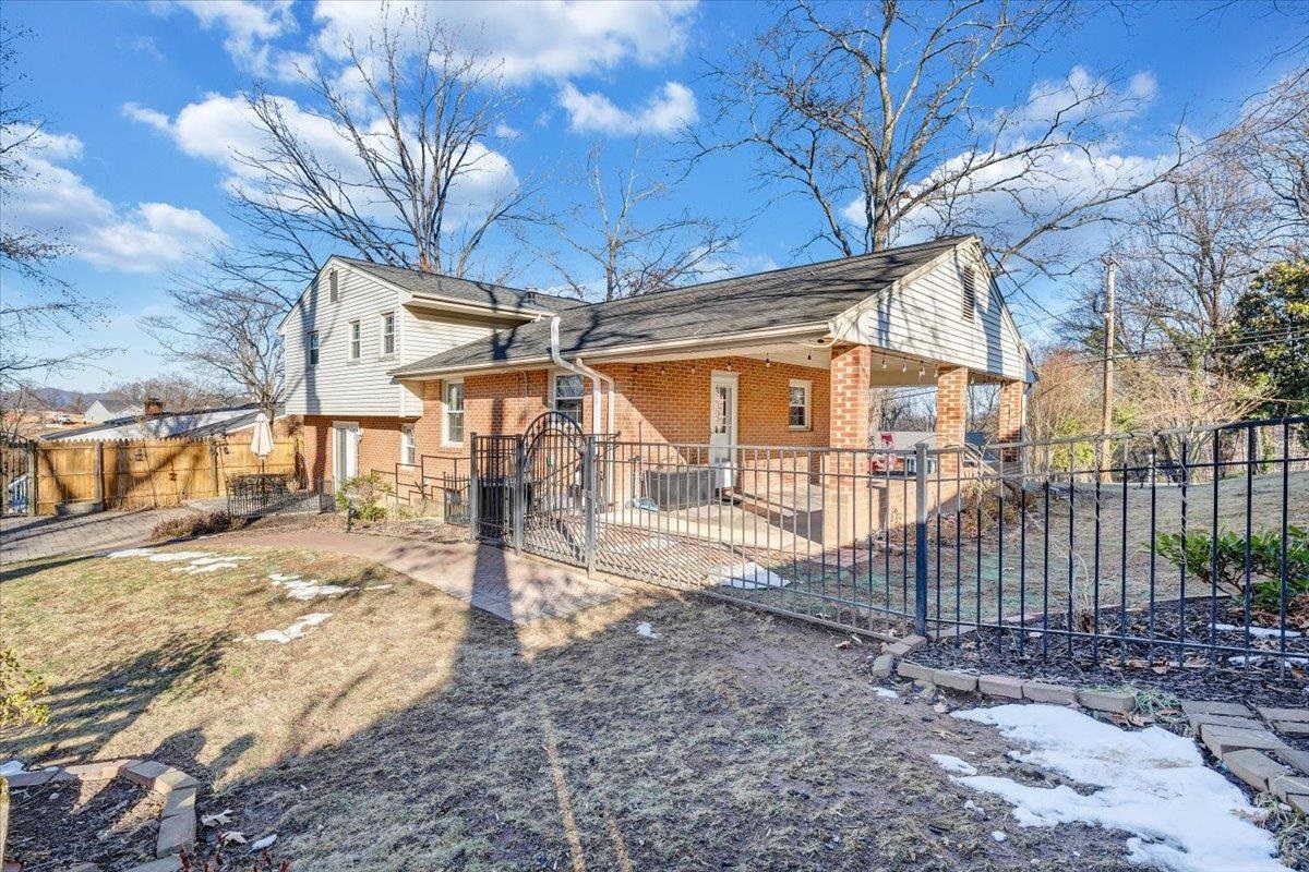 2831 Westclub Drive Salem VA 24153