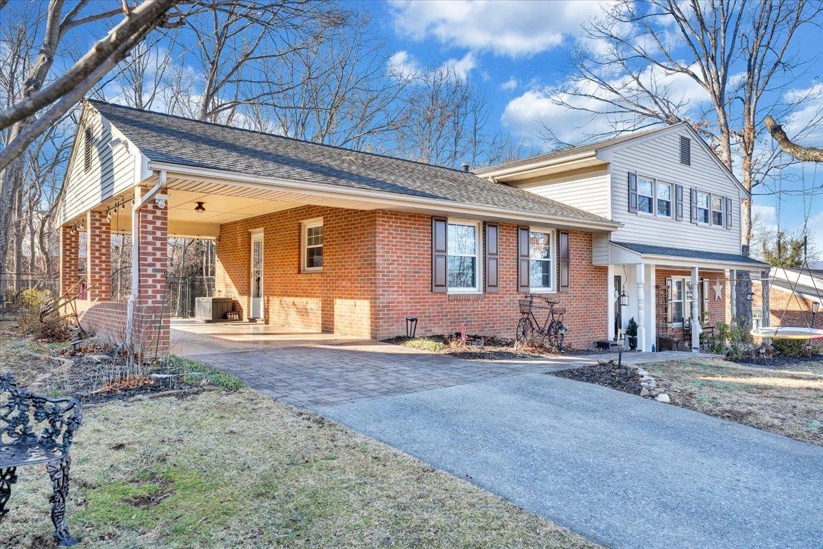 2831 Westclub Drive Salem VA 24153