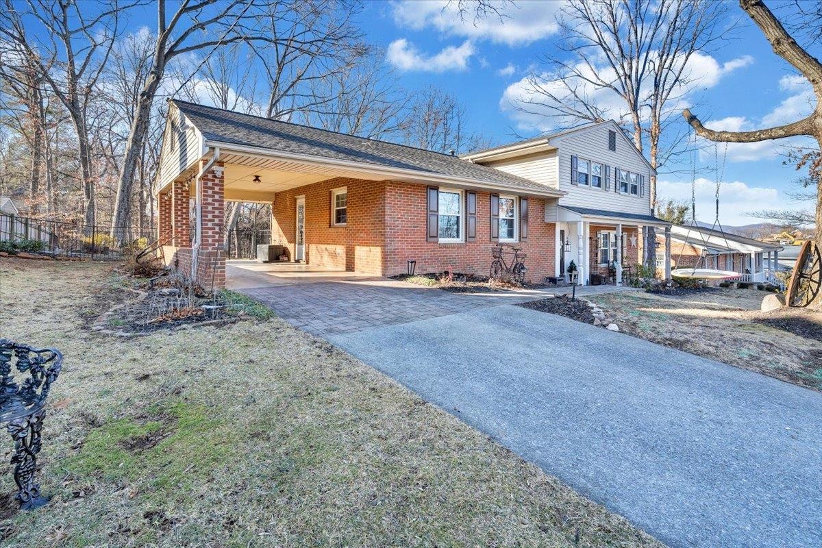 2831 Westclub Drive Salem VA 24153