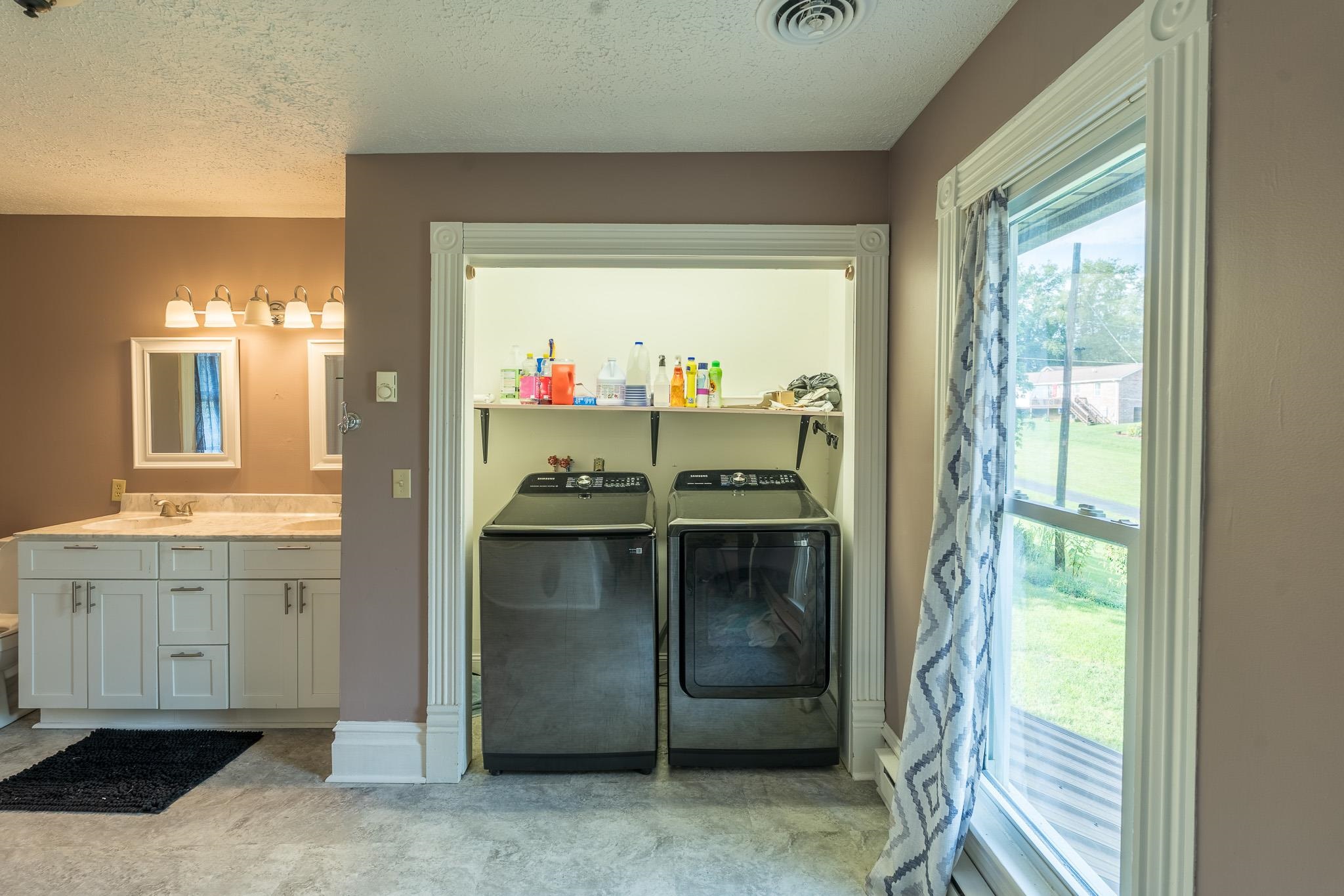218 Richmond Avenue Rural Retreat VA 24368