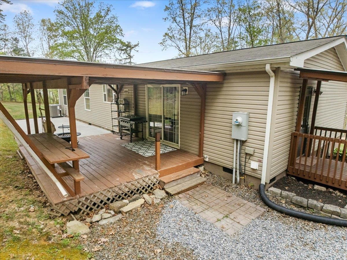 213 Union Valley Road Riner VA 24149