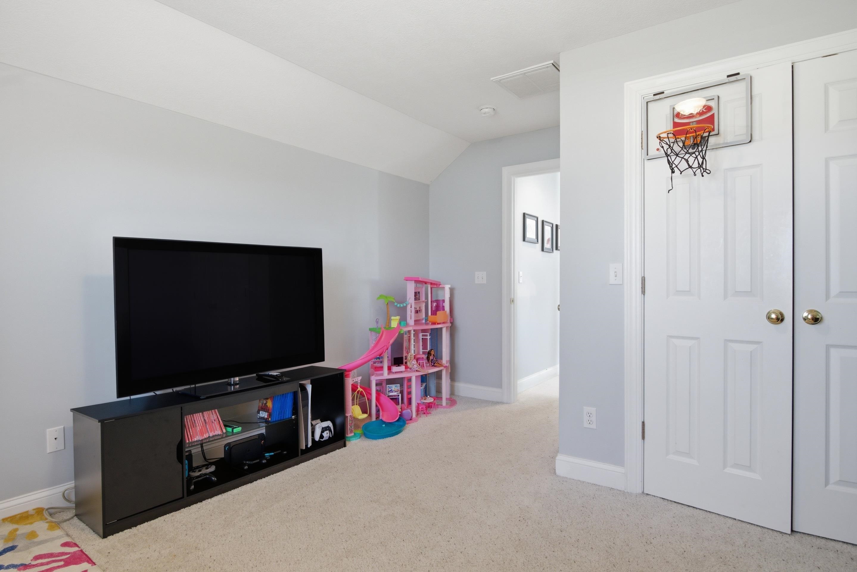 6932 Doral Drive Radford VA 24141