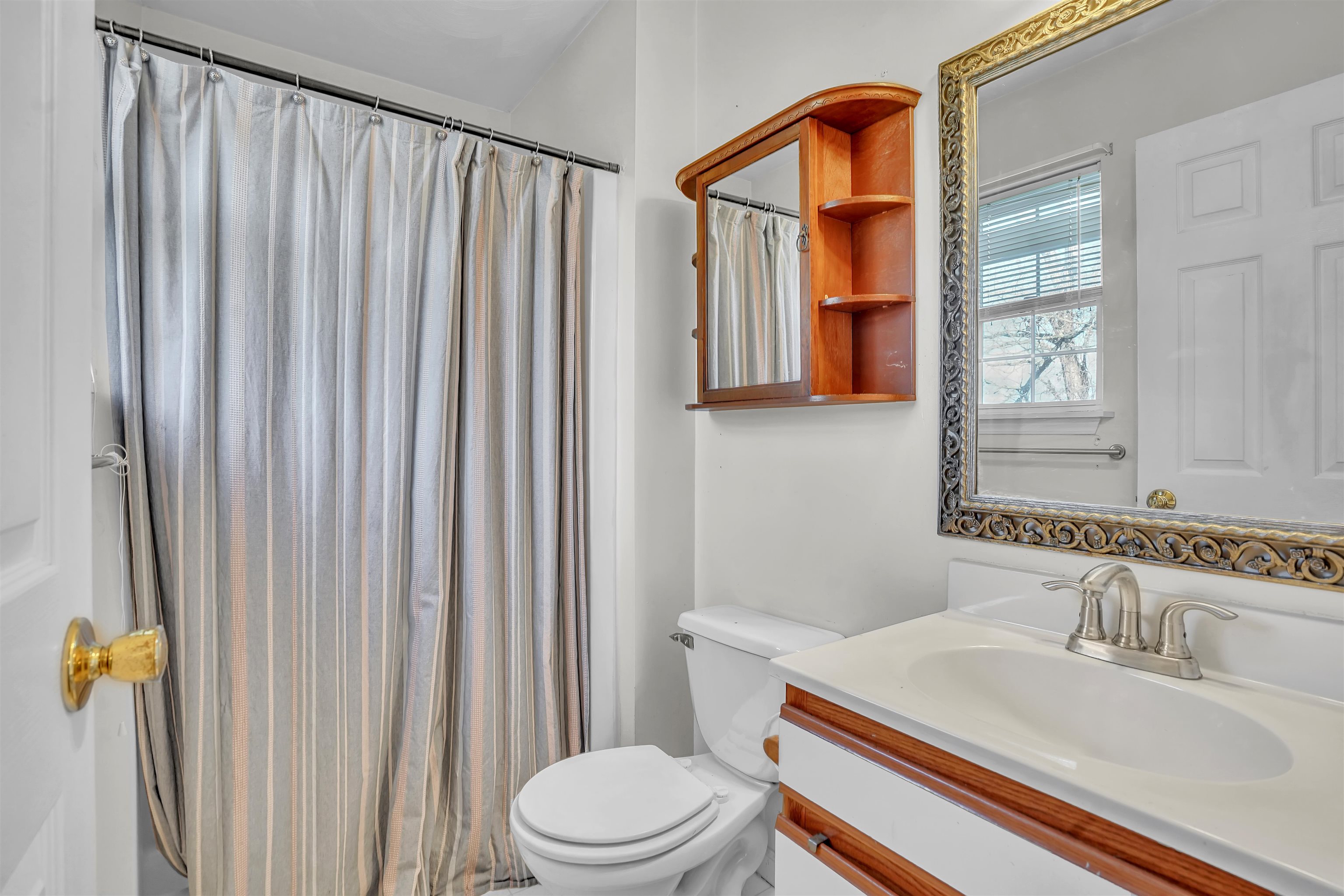 614 Morris Avenue Pearisburg VA 24134