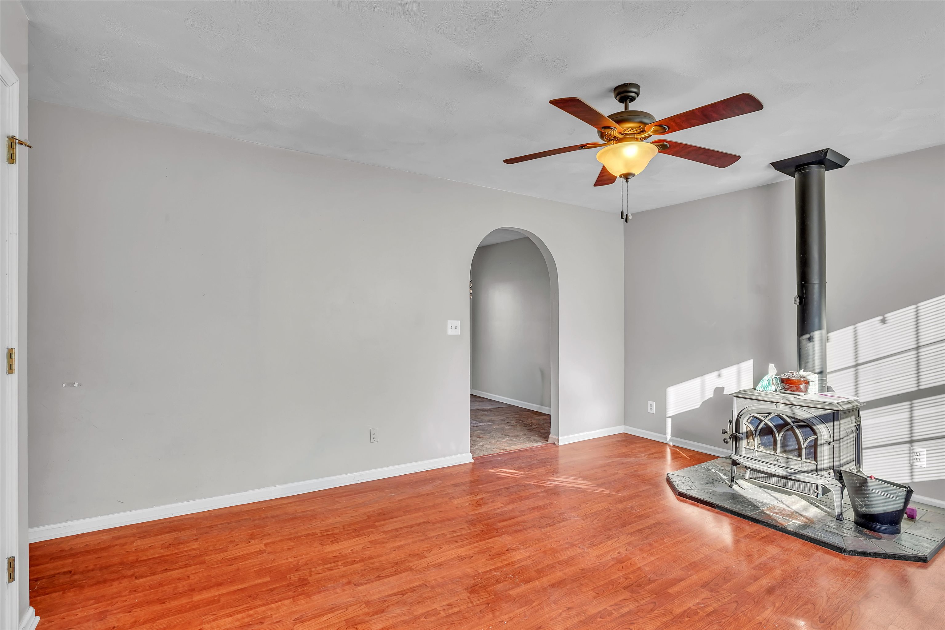 614 Morris Avenue Pearisburg VA 24134