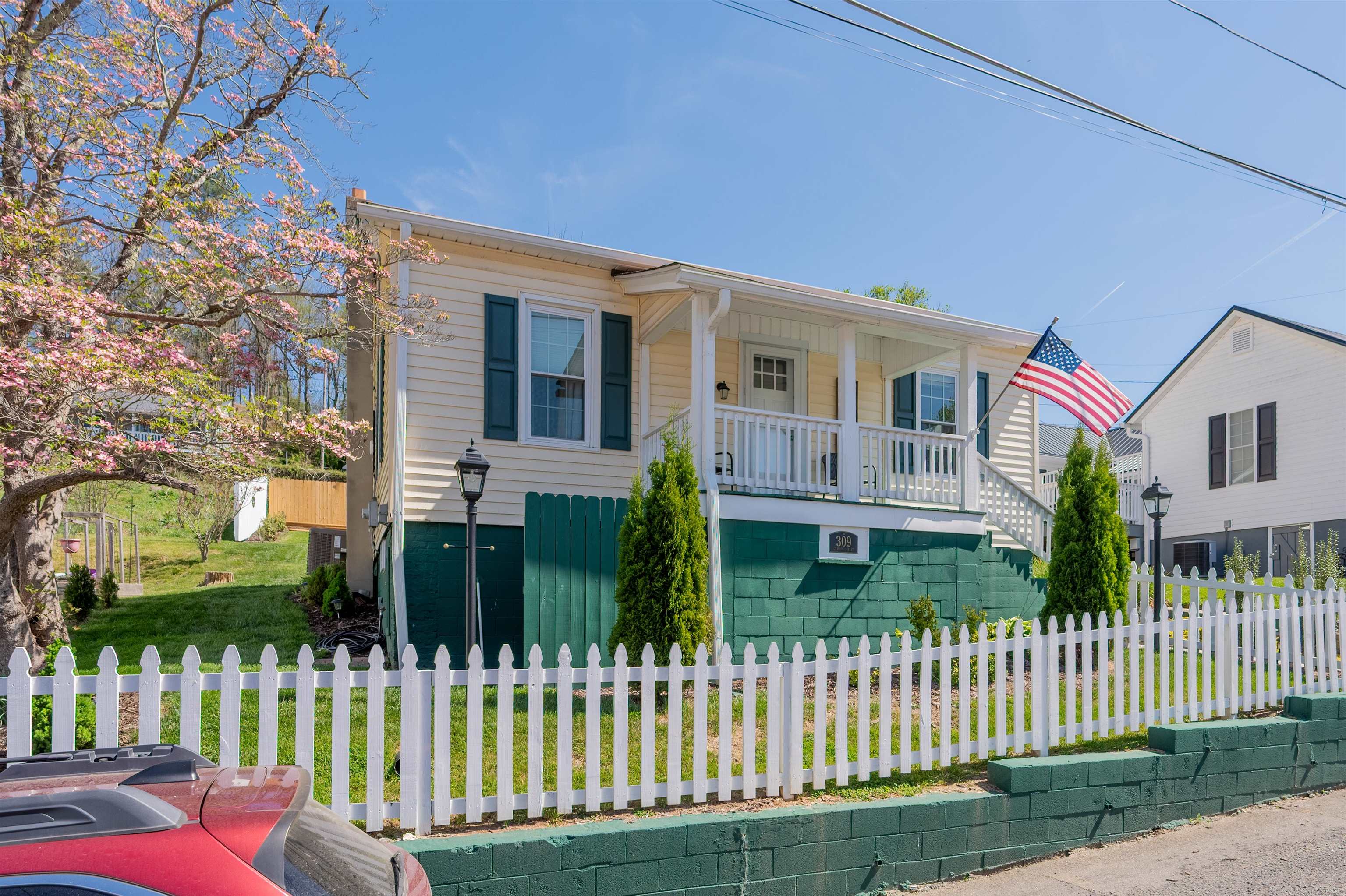 309 Grayson Street Fries VA 24330