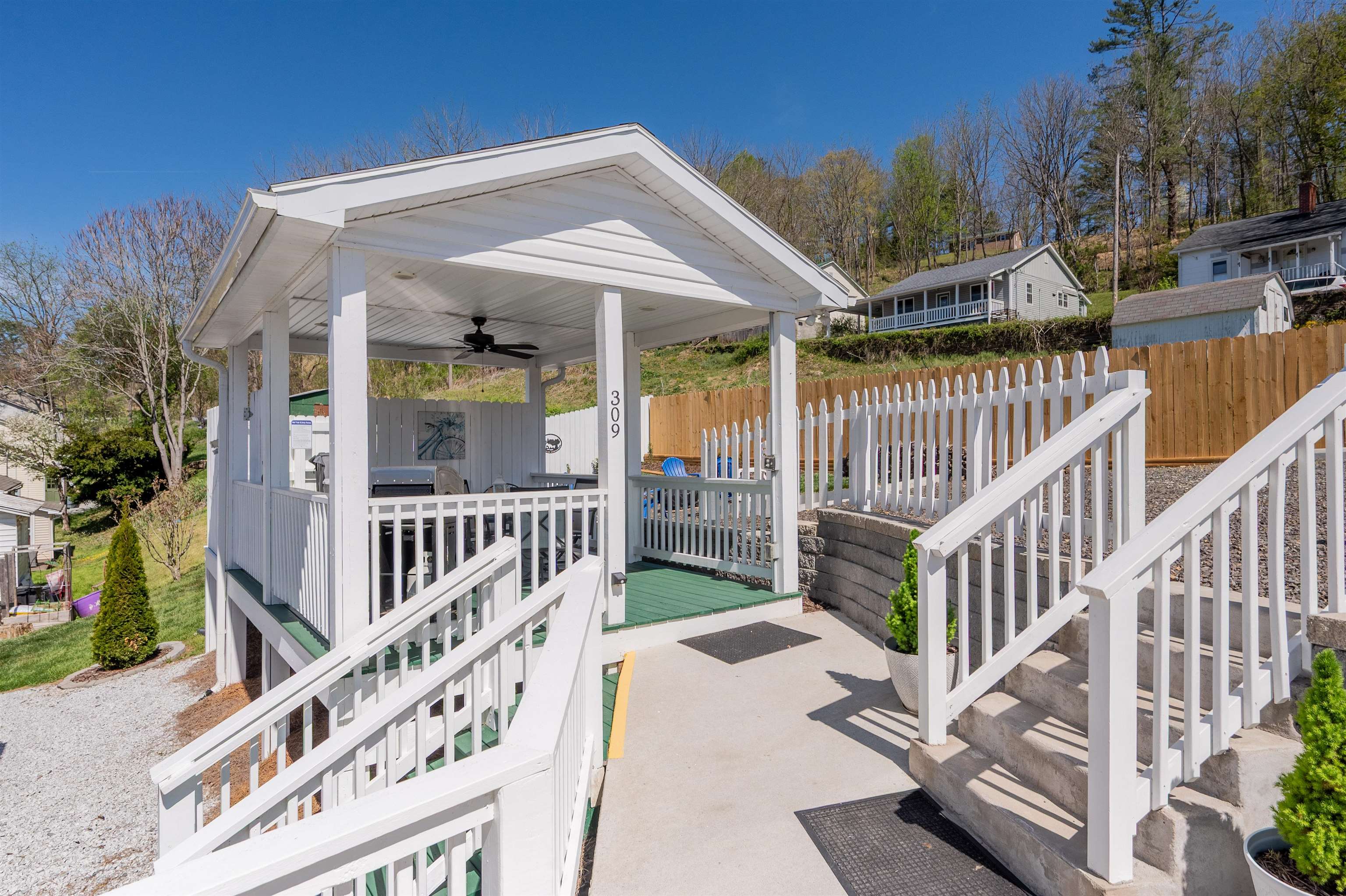 309 Grayson Street Fries VA 24330